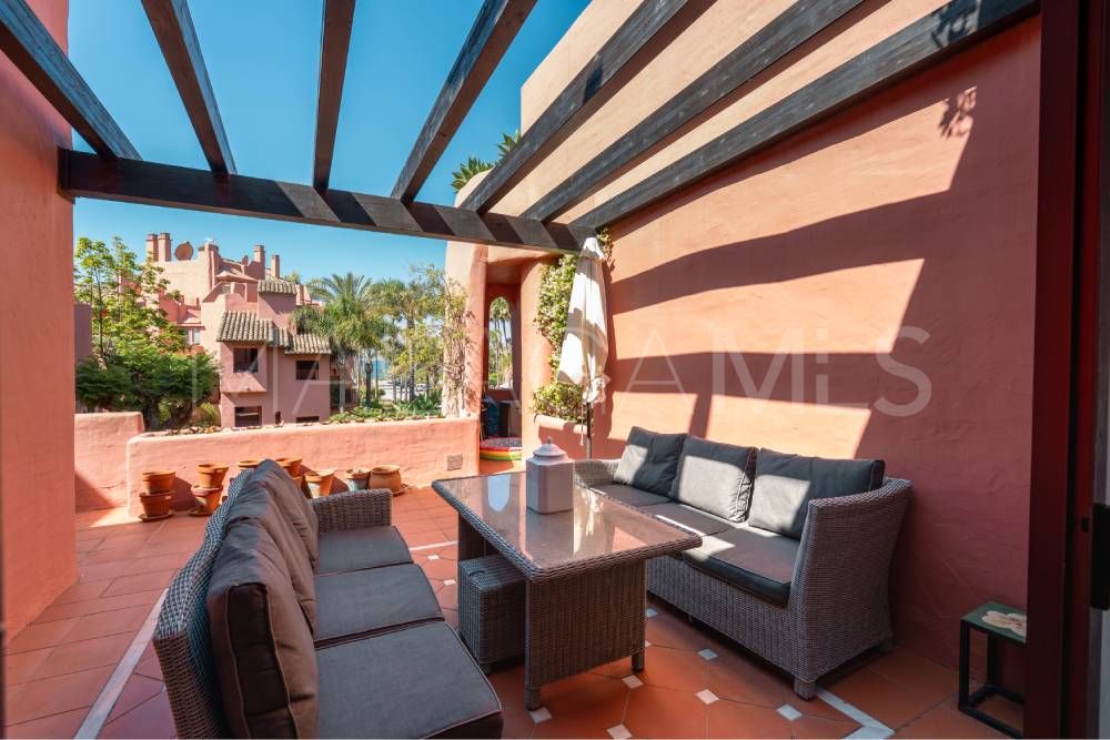 Zweistöckiges penthouse for sale in Estepona Ost