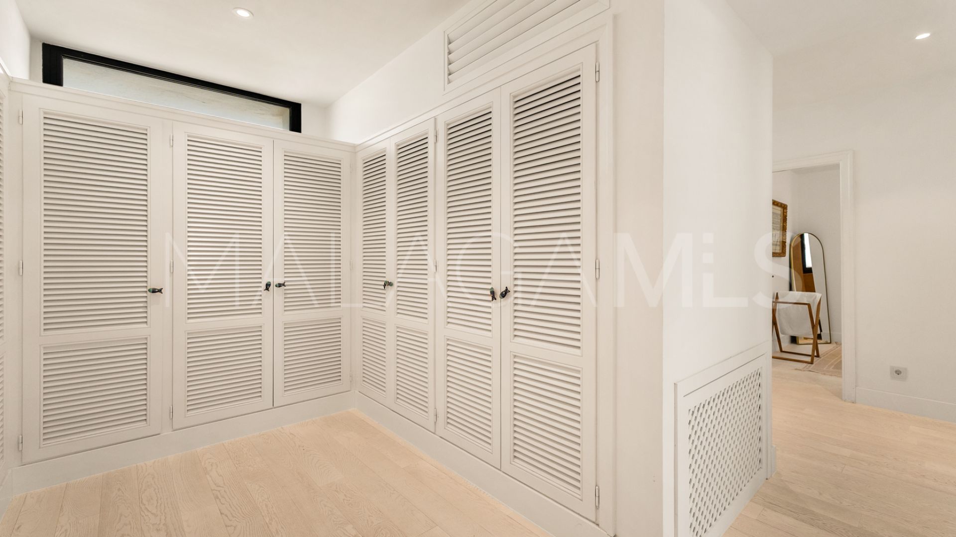 9 bedrooms villa in Guadalmina Baja for sale
