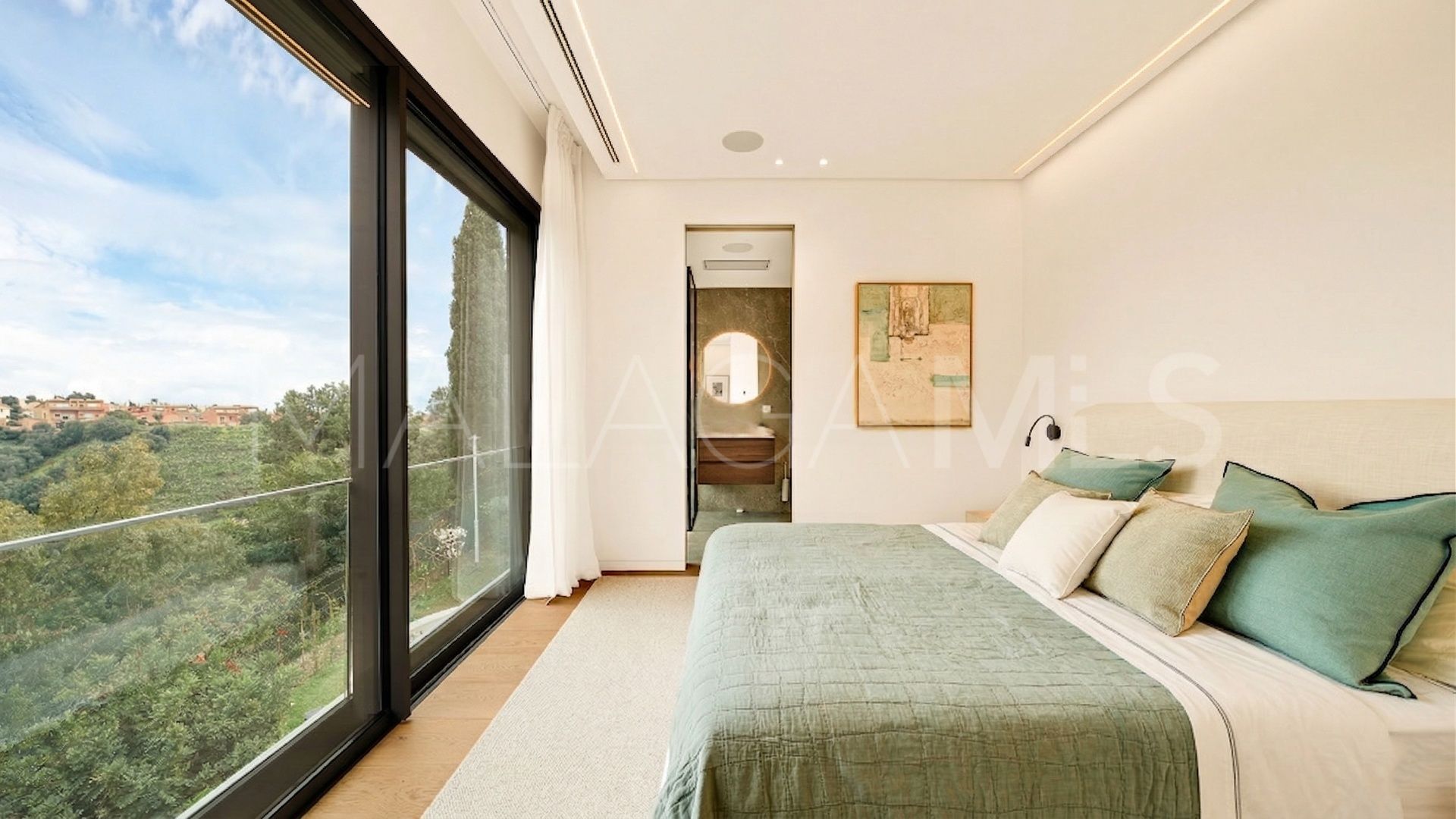 Villa for sale in Cascada de Camojan