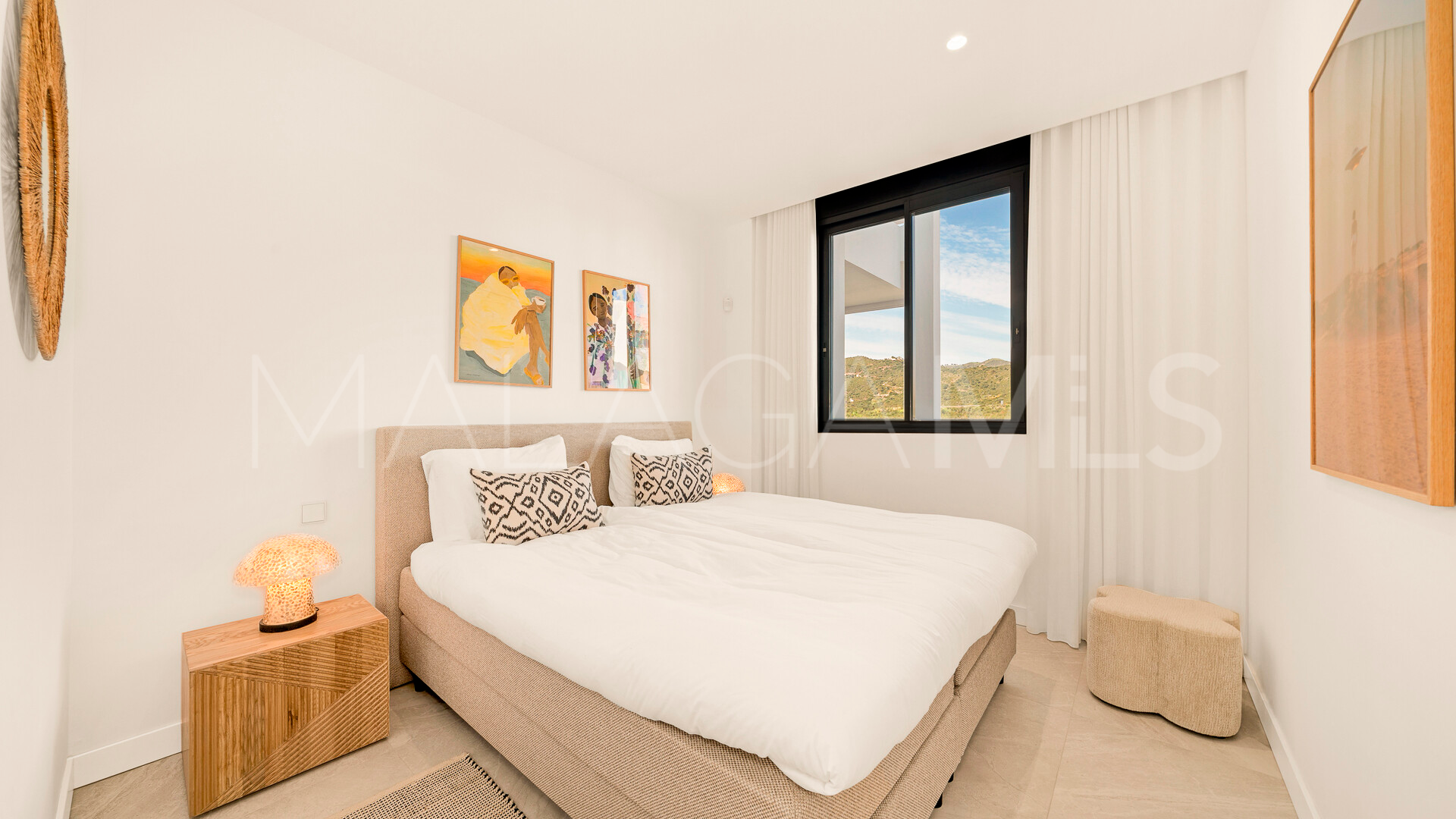 Apartamento planta baja for sale with 4 bedrooms in Los Monteros
