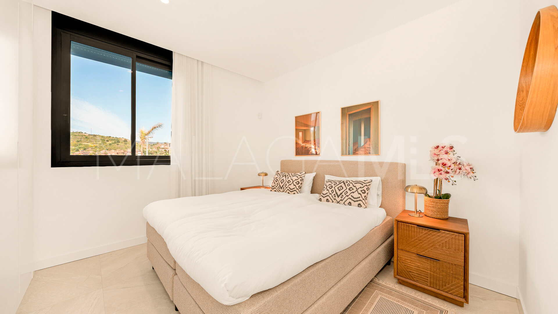 Apartamento planta baja for sale with 4 bedrooms in Los Monteros