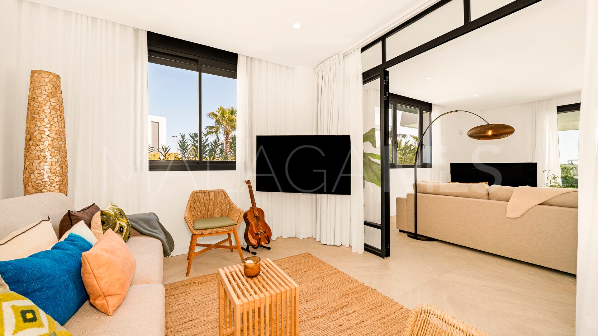 Apartamento planta baja for sale with 4 bedrooms in Los Monteros