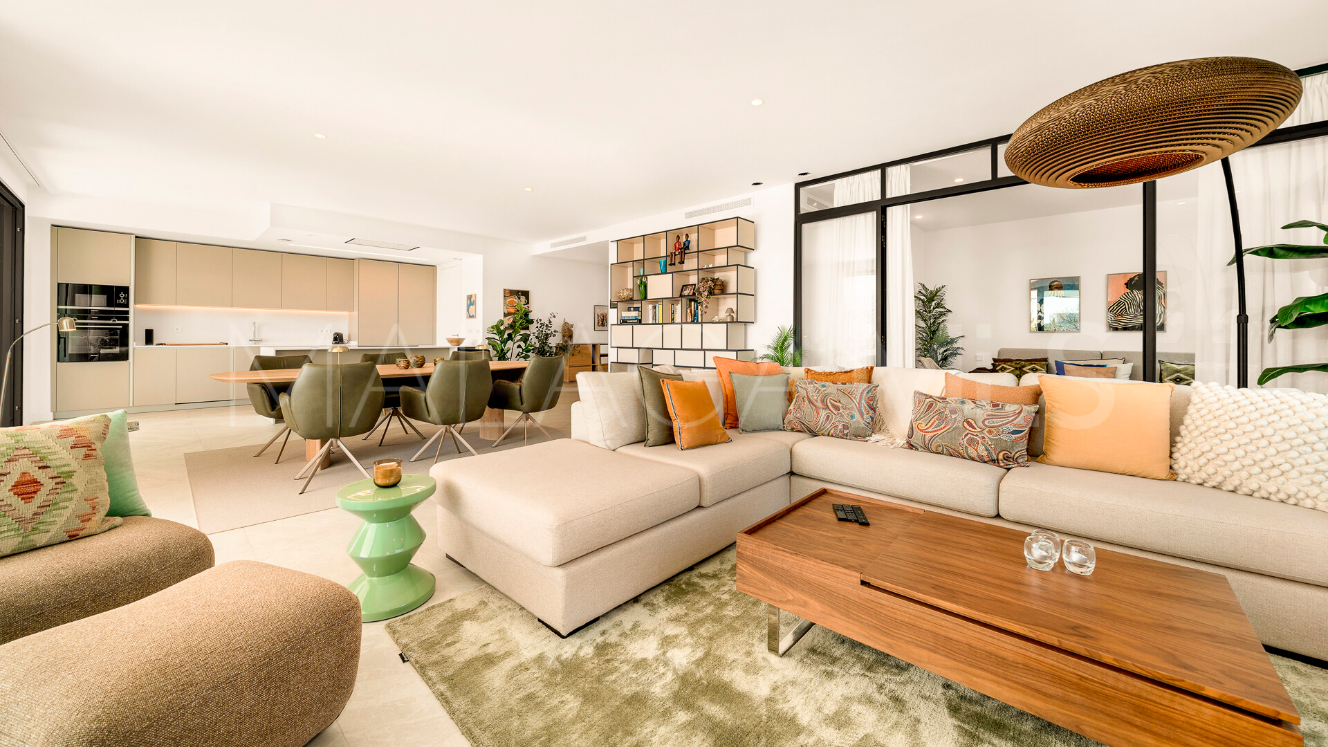 Apartamento planta baja for sale with 4 bedrooms in Los Monteros