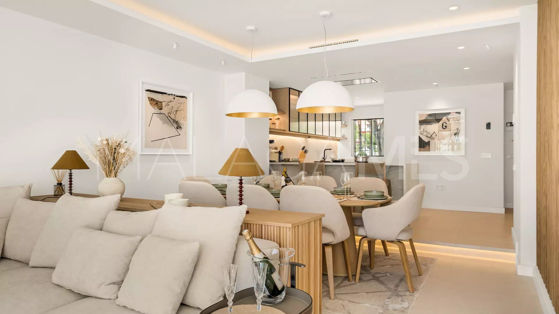 Golden Mile, adosado for sale with 5 bedrooms