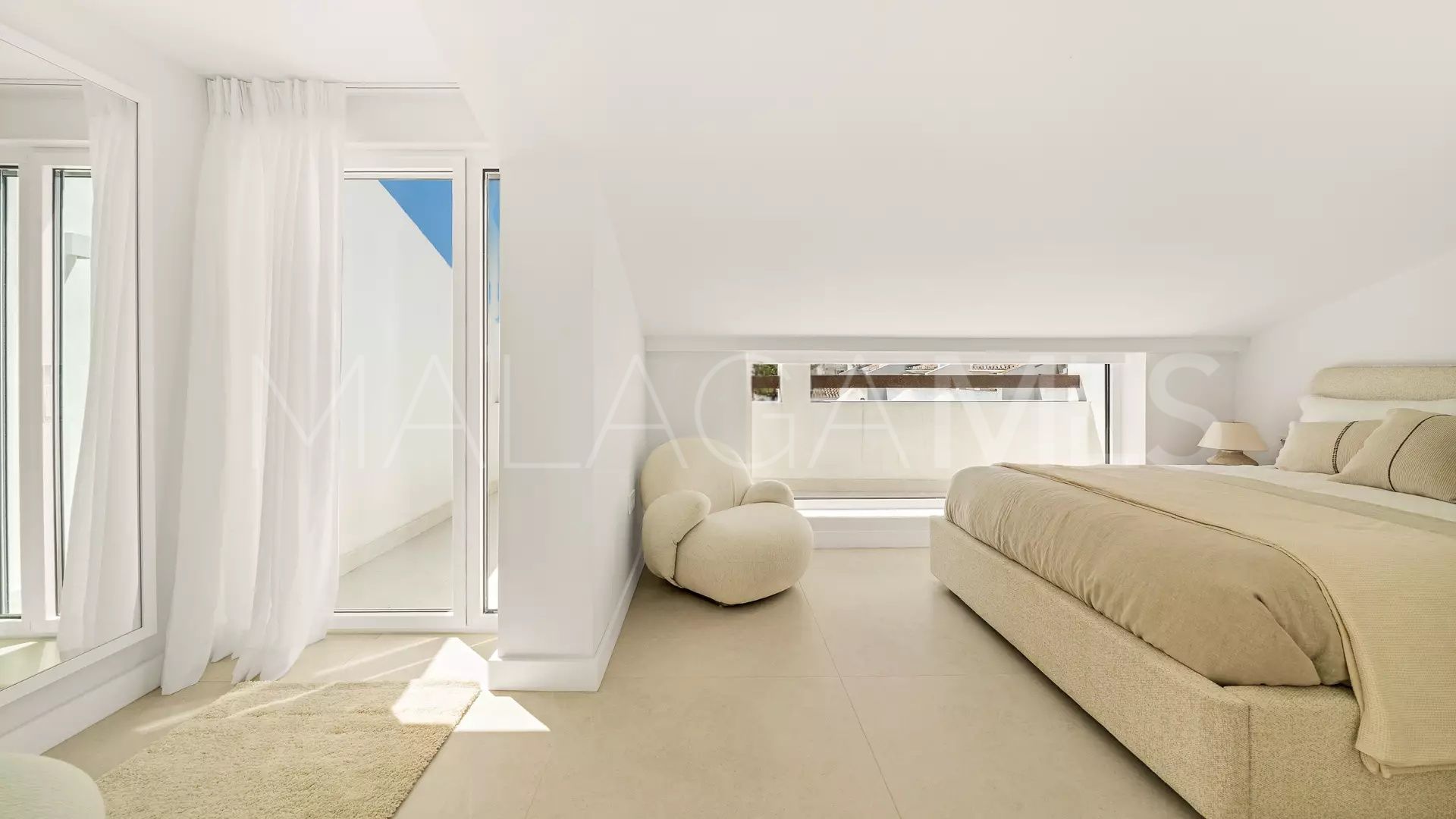 Golden Mile, adosado for sale with 5 bedrooms