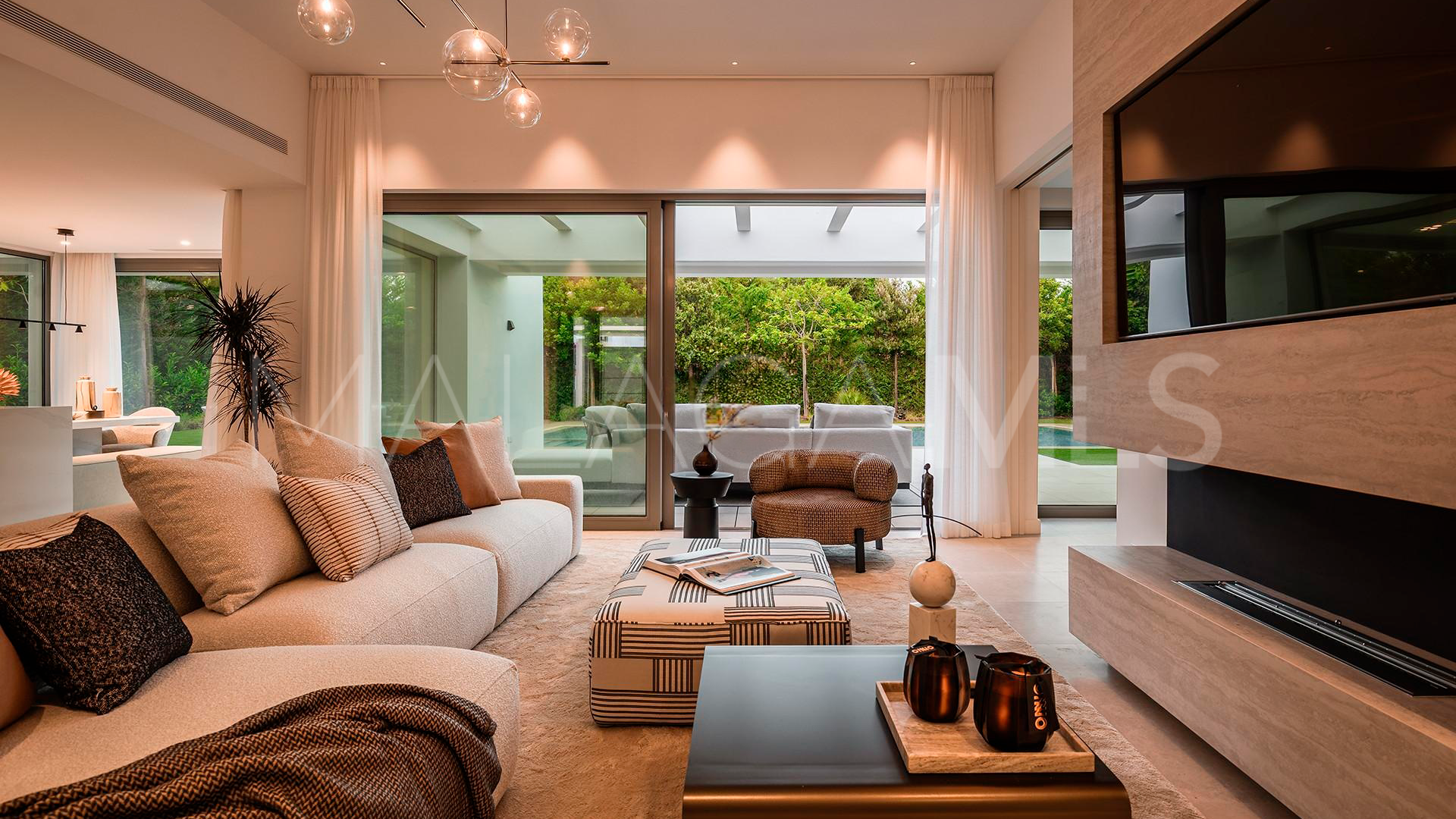 Villa for sale in El Paraiso