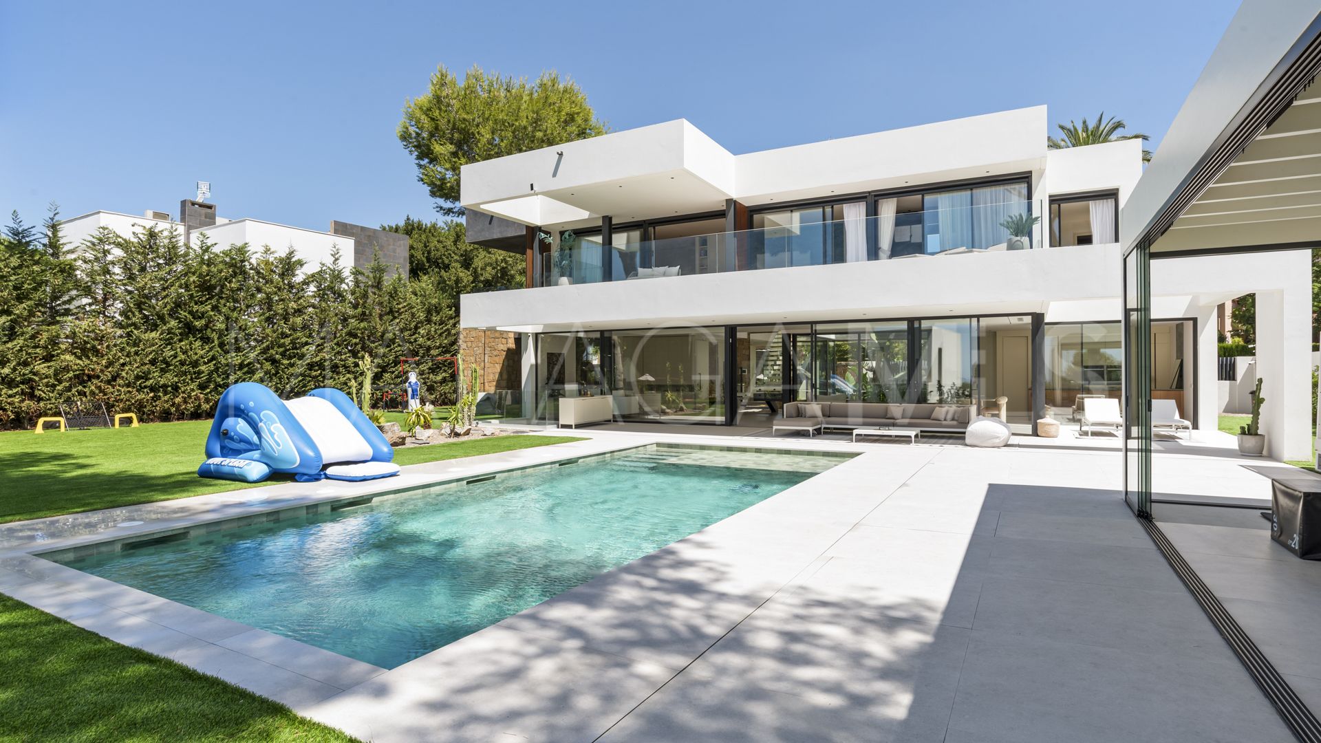 Se vende villa in Rocio de Nagüeles de 5 bedrooms