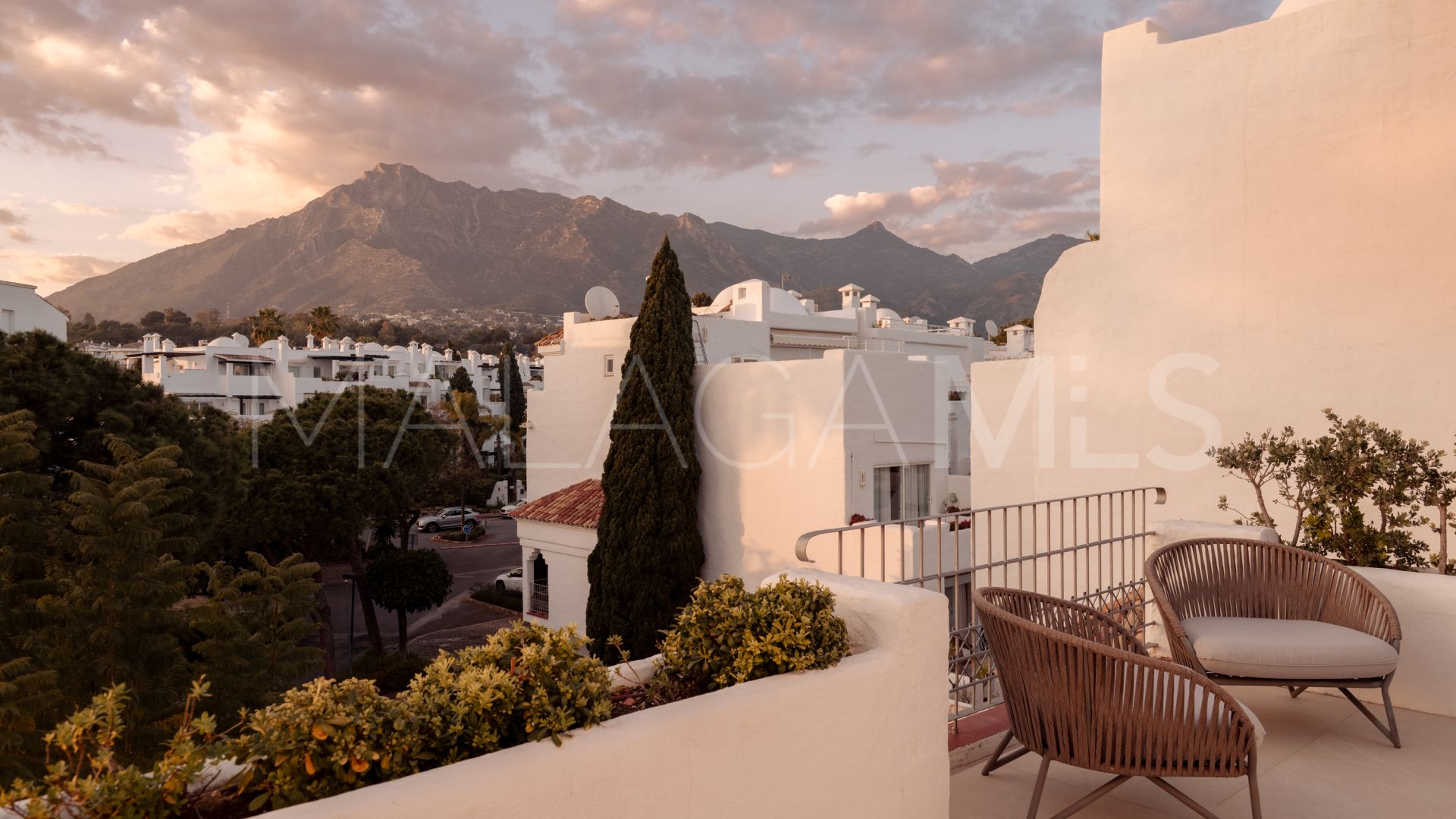 Tvåvånings takvåning for sale in Marbella Golden Mile