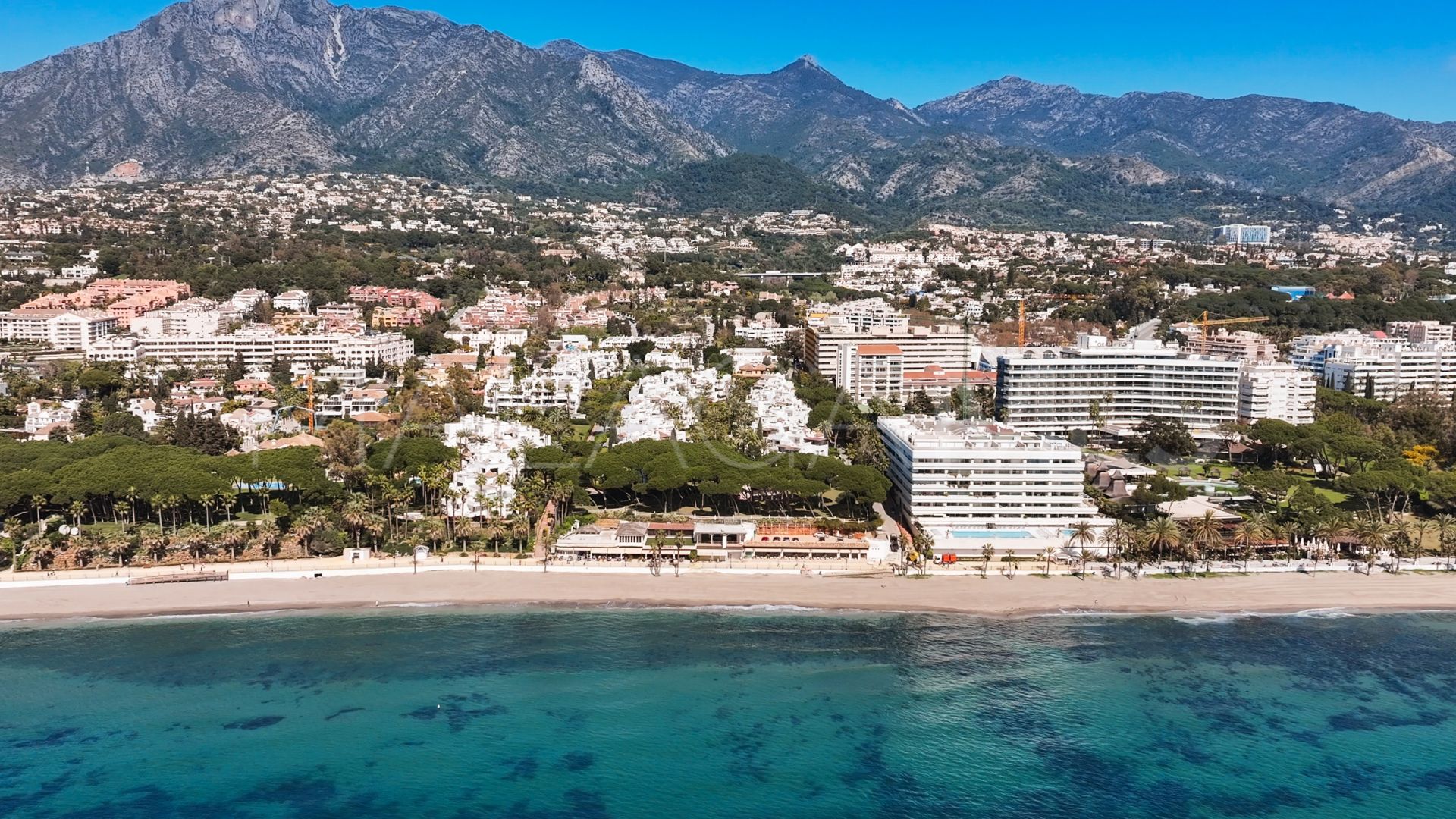 Tvåvånings takvåning for sale in Marbella Golden Mile