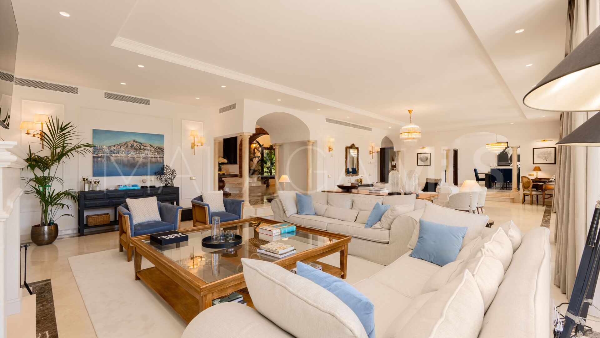 Villa for sale in Sierra Blanca