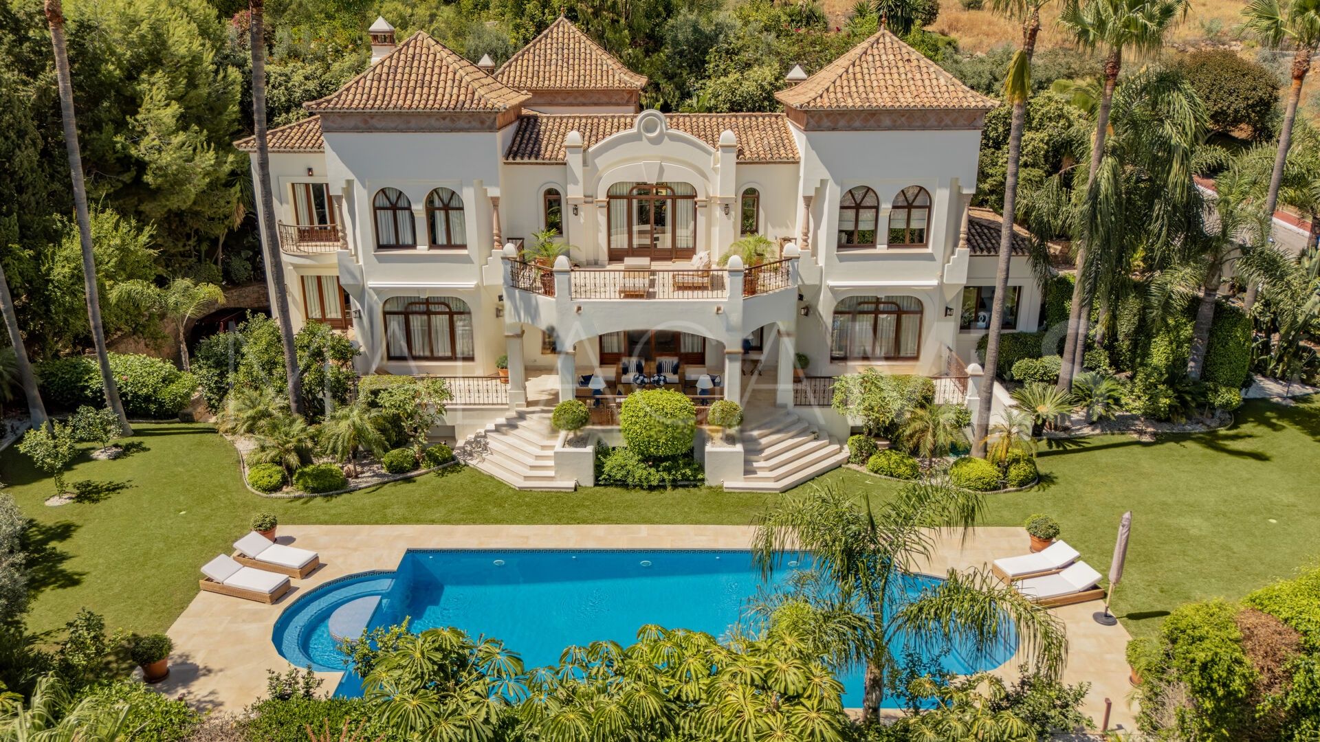 Villa for sale in Sierra Blanca