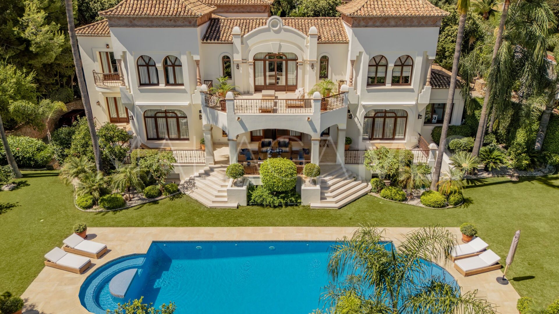 Villa for sale in Sierra Blanca