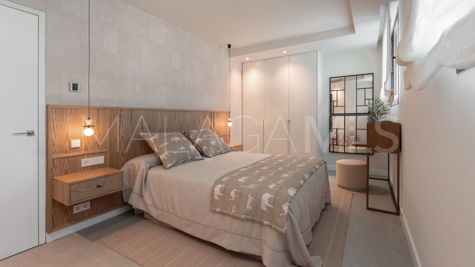 Villa for sale in Nueva Andalucia