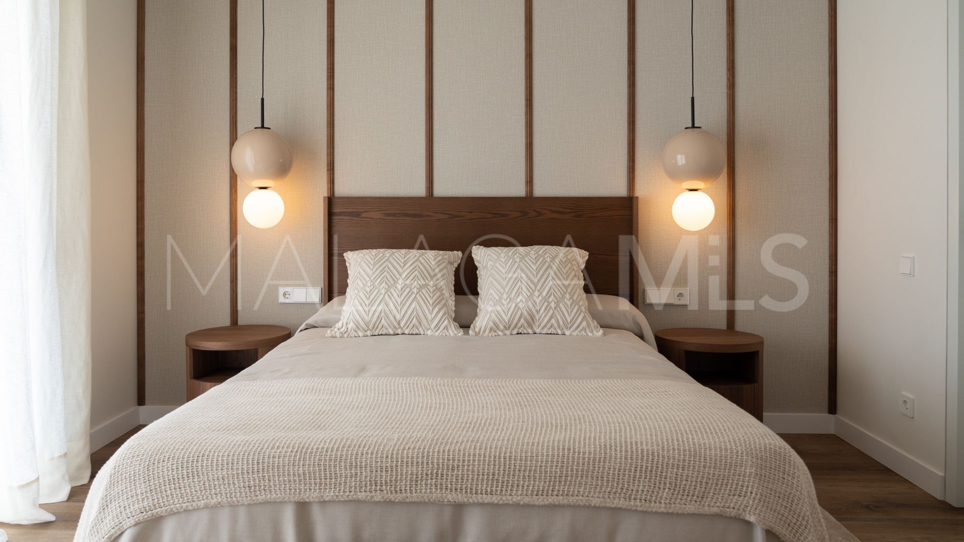 Villa for sale in Nueva Andalucia