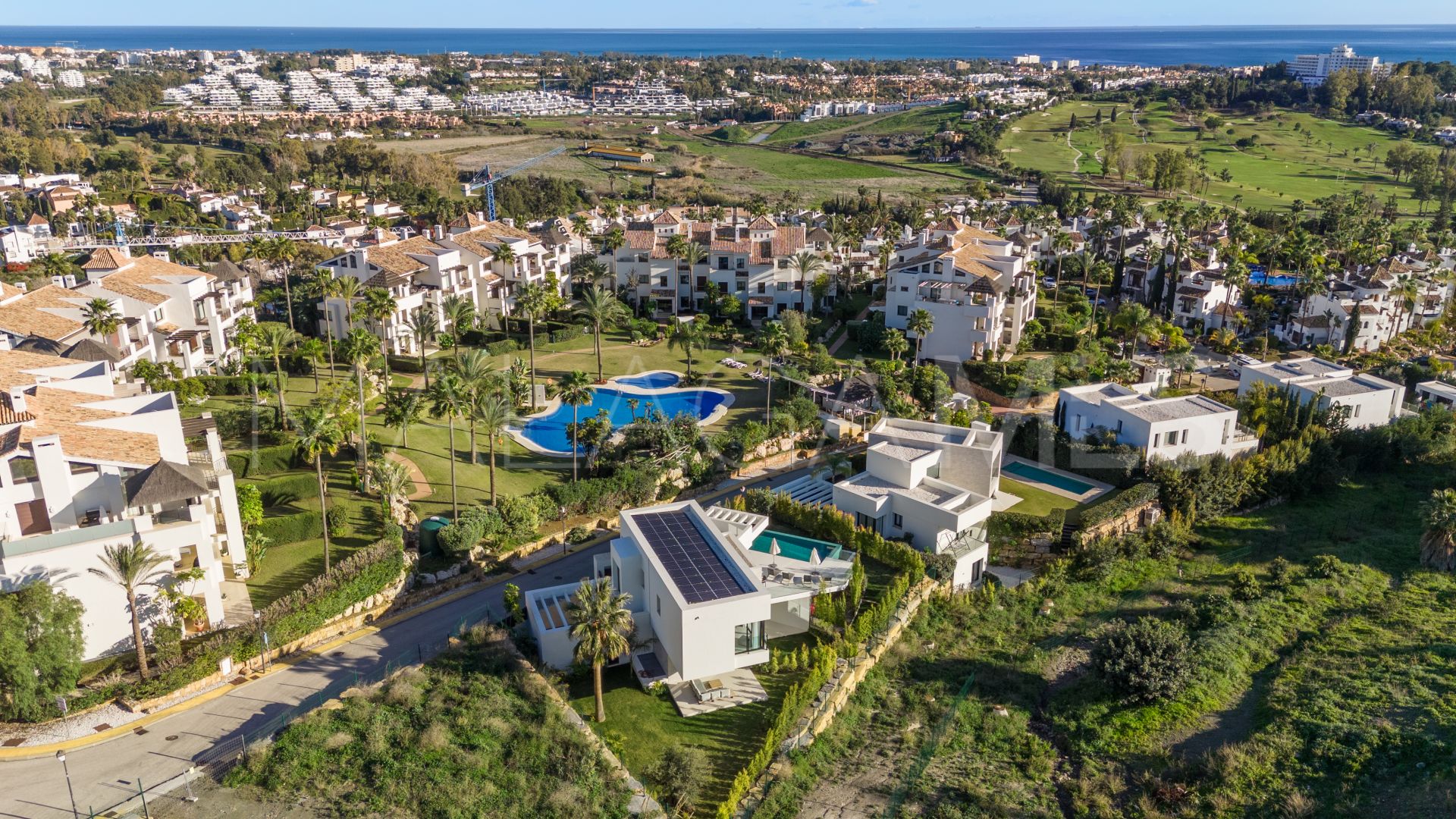 Villa for sale in Mirador del Paraiso