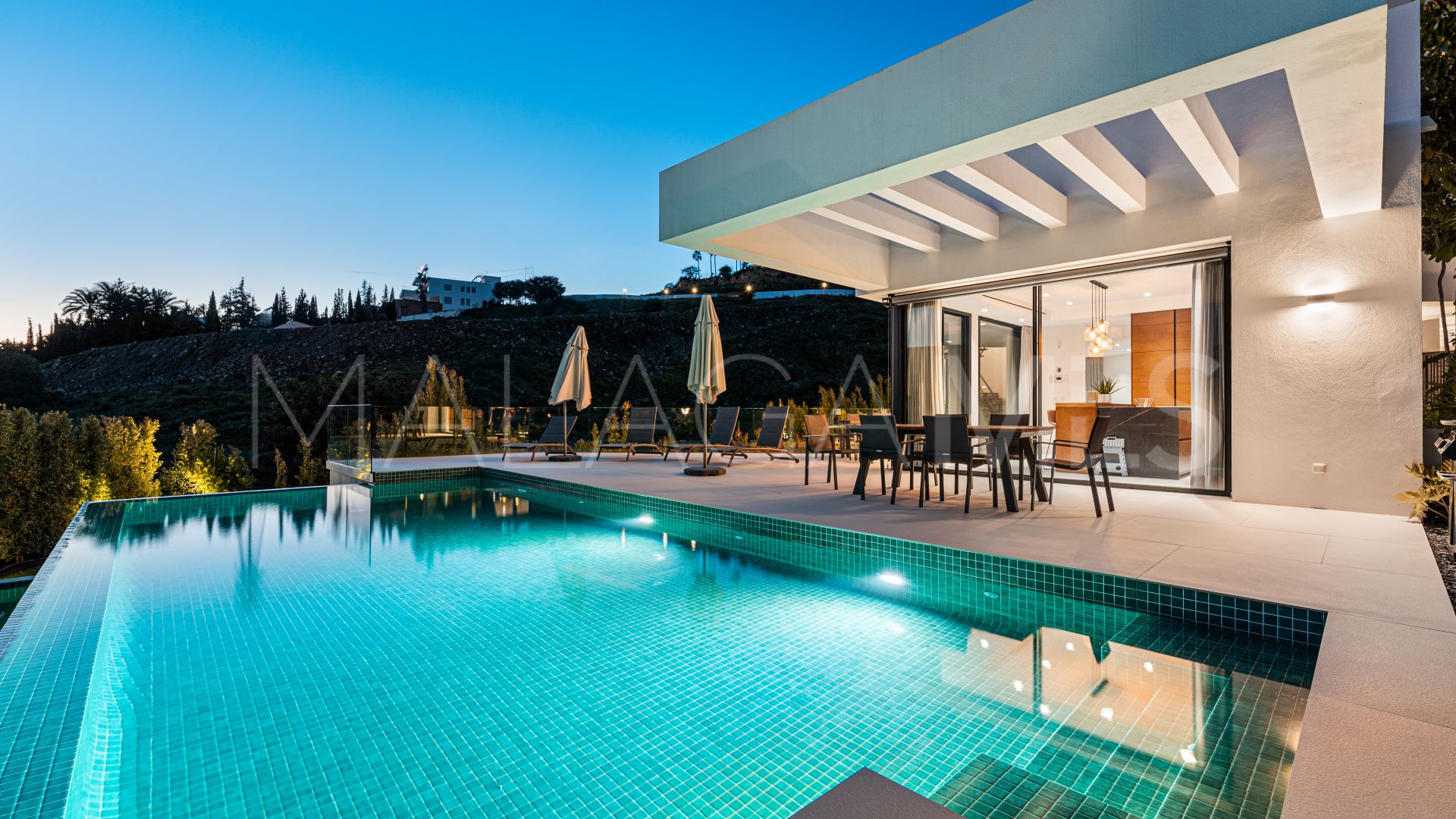 Villa for sale in Mirador del Paraiso