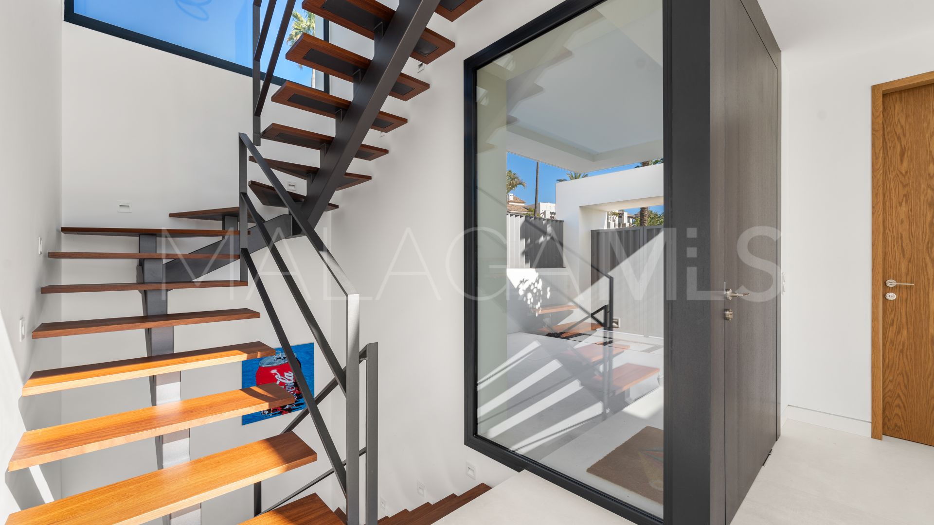 Villa for sale in Mirador del Paraiso