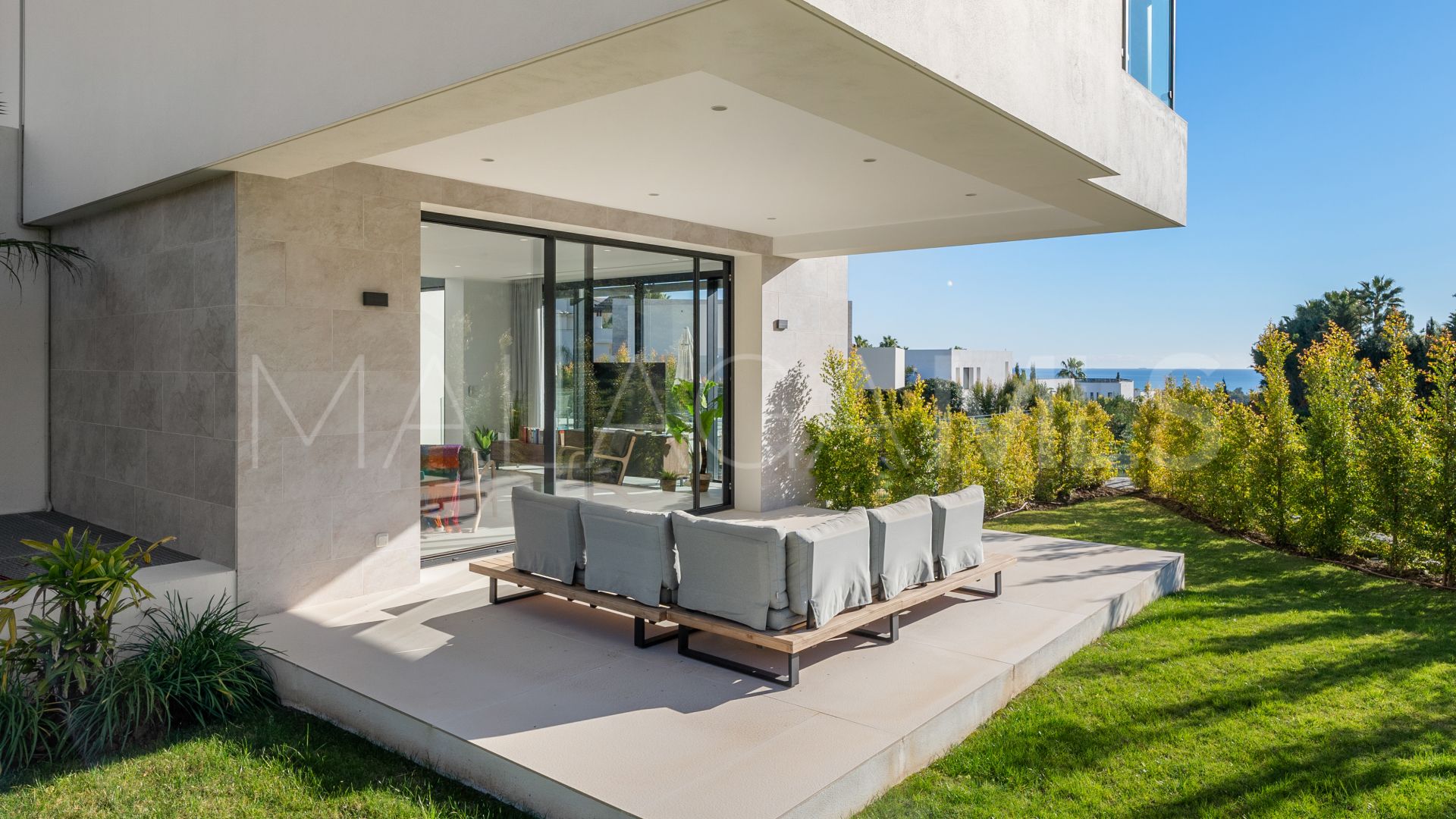 Villa for sale in Mirador del Paraiso