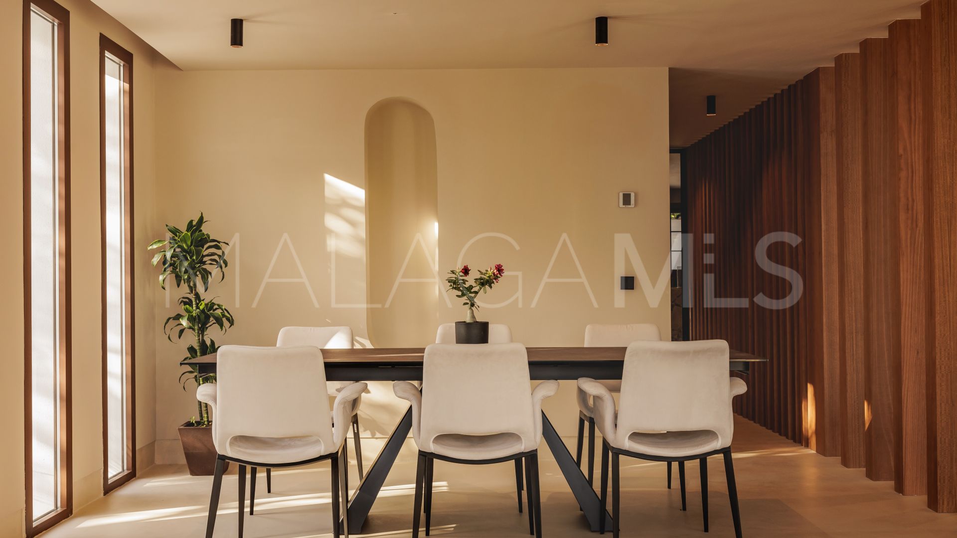 Villa for sale in Marbella Golden Mile