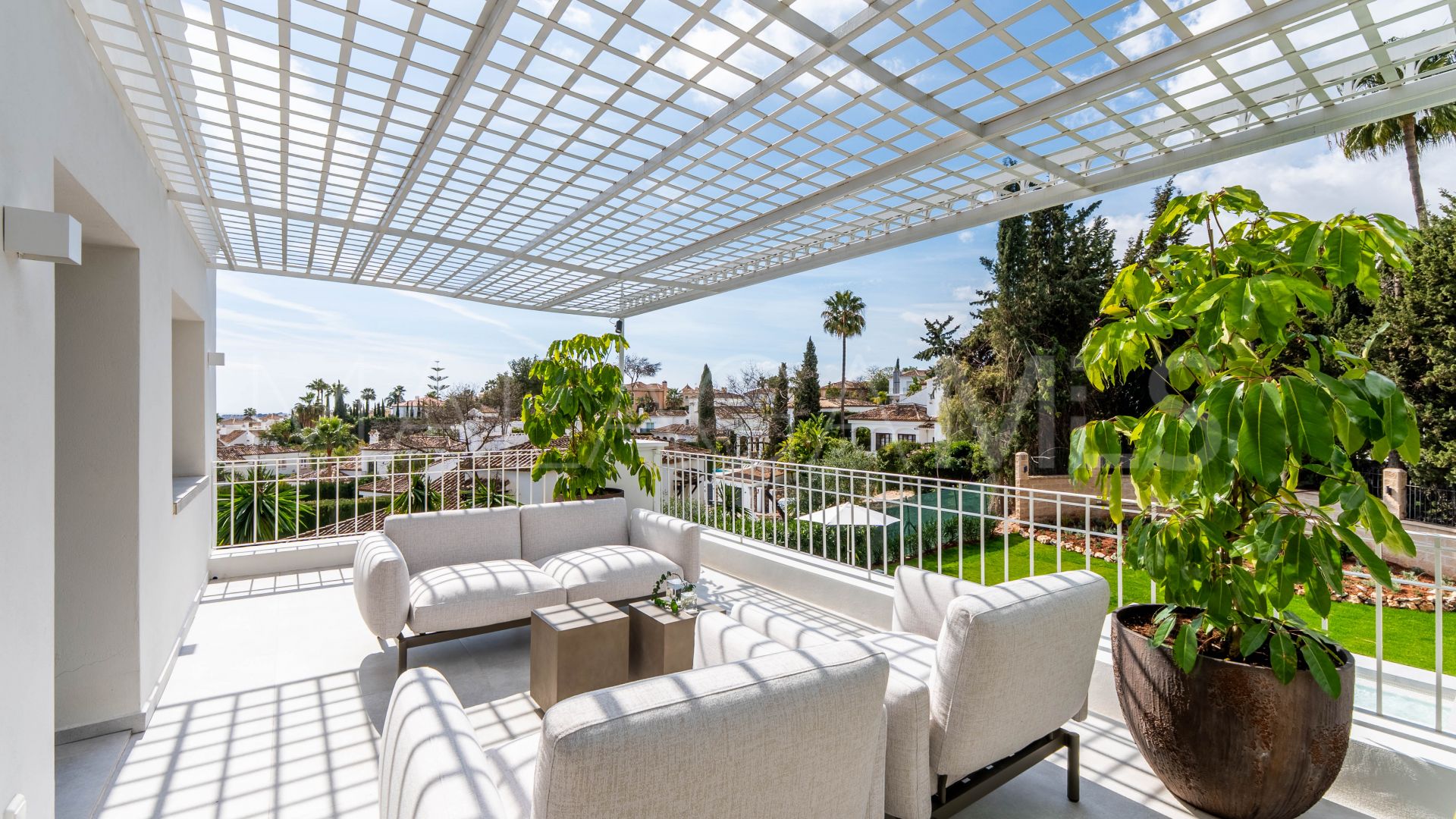 4 bedrooms villa in Nueva Andalucia for sale