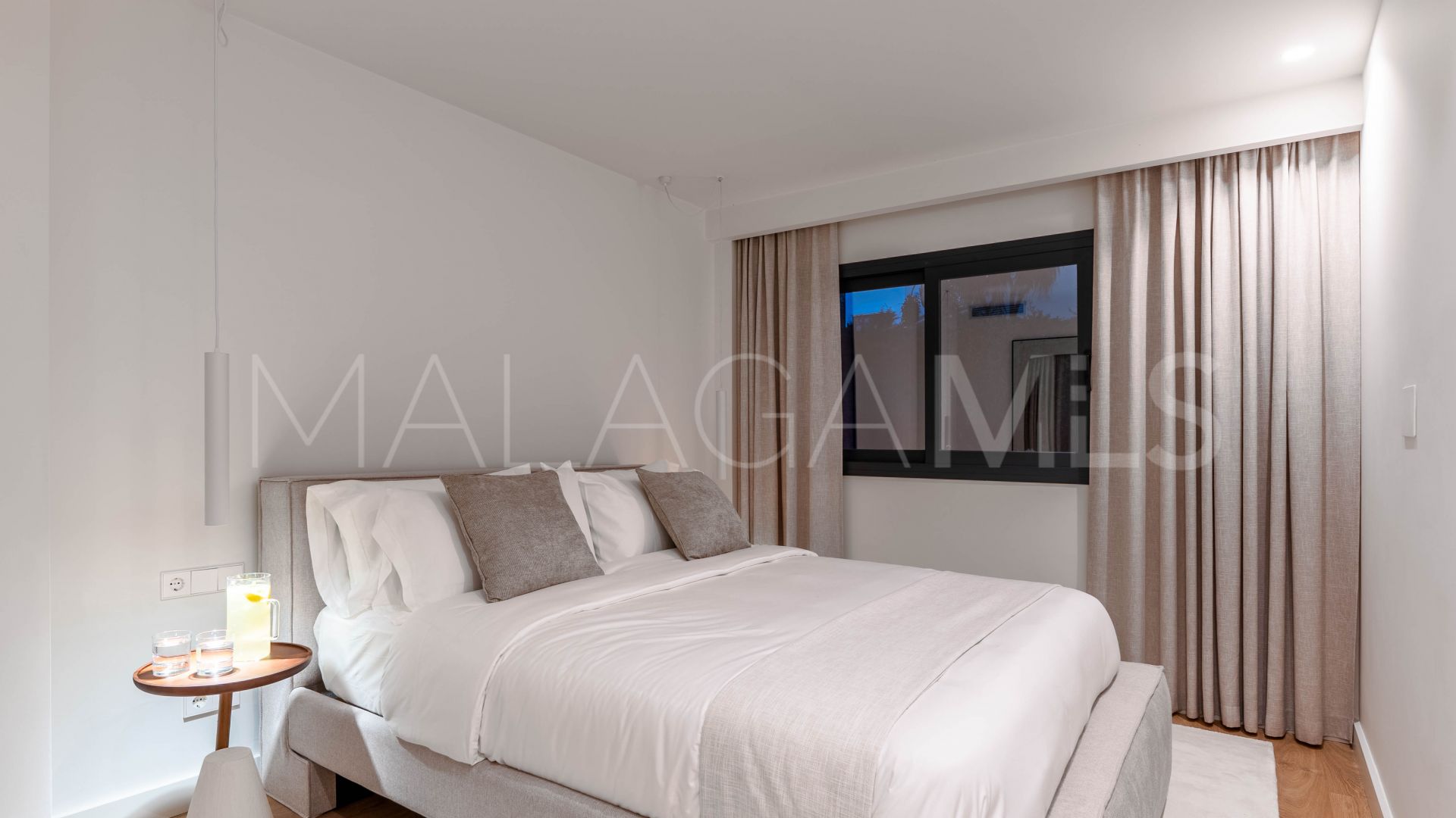 4 bedrooms villa in Nueva Andalucia for sale