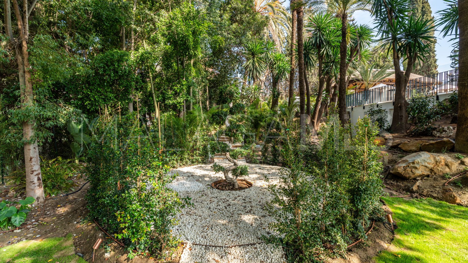 Villa for sale in Las Brisas
