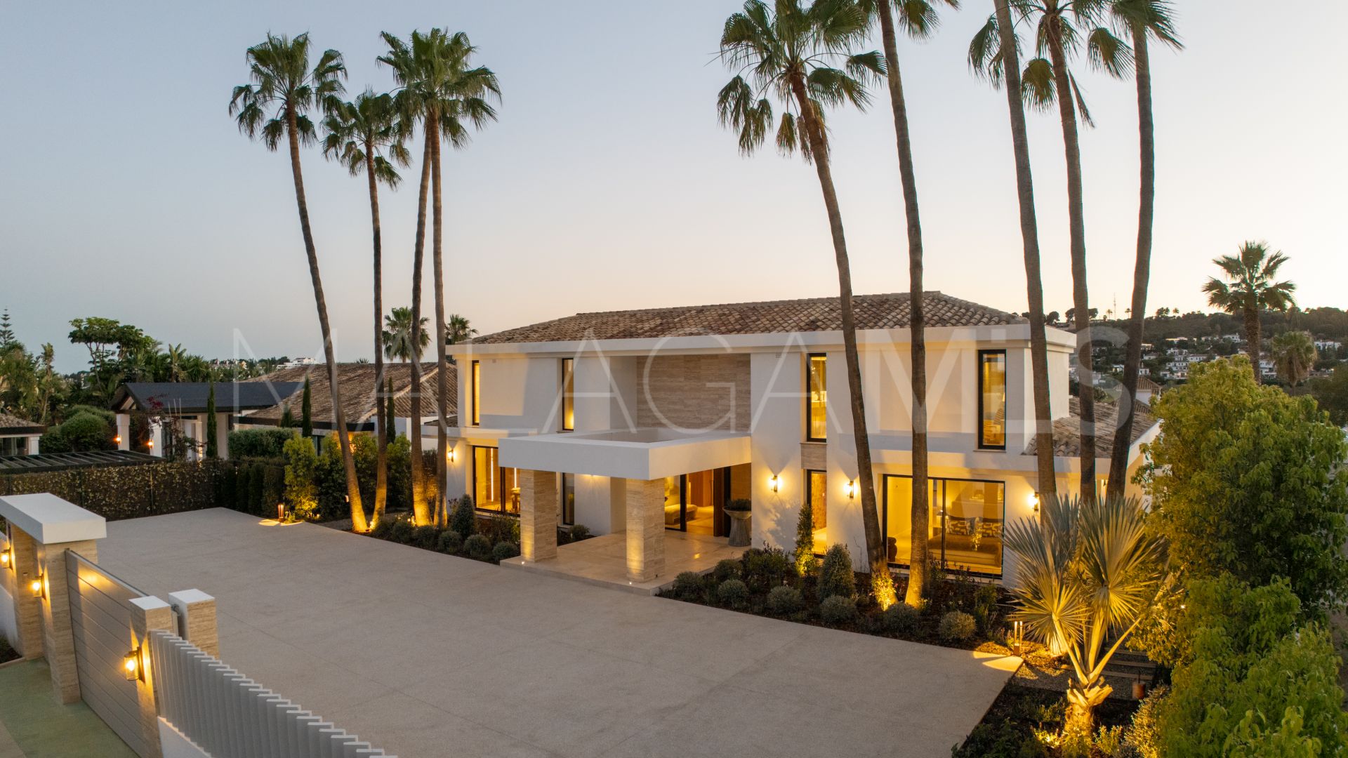 Villa for sale de 6 bedrooms in Aloha