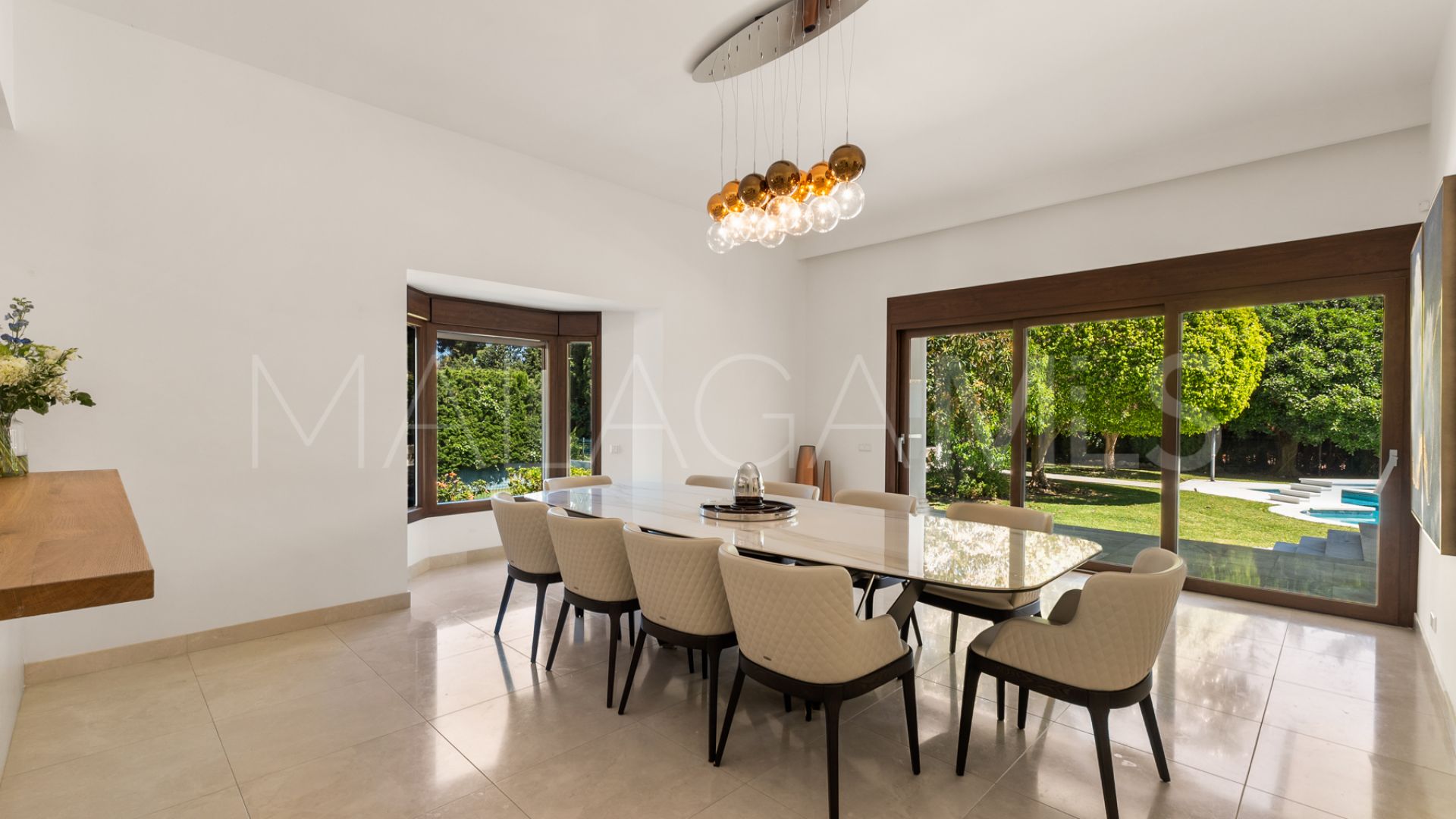Villa for sale in Guadalmina Baja