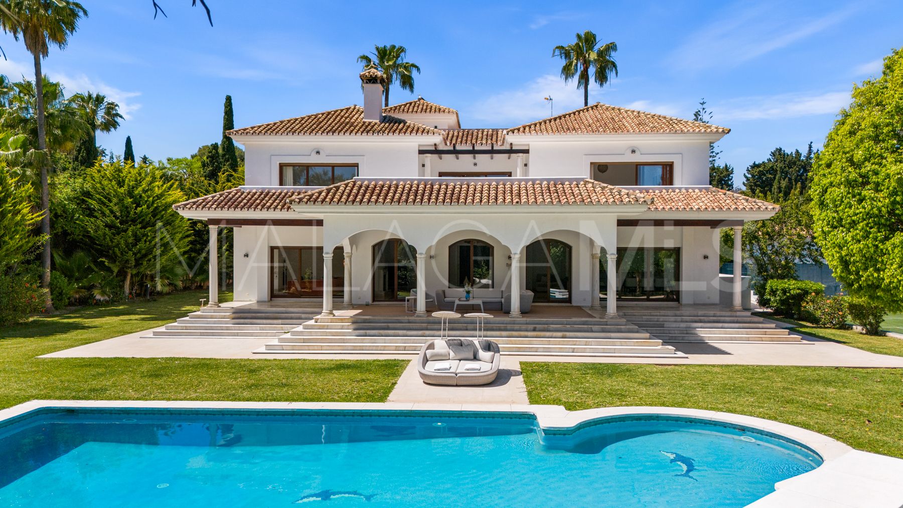 Villa for sale in Guadalmina Baja