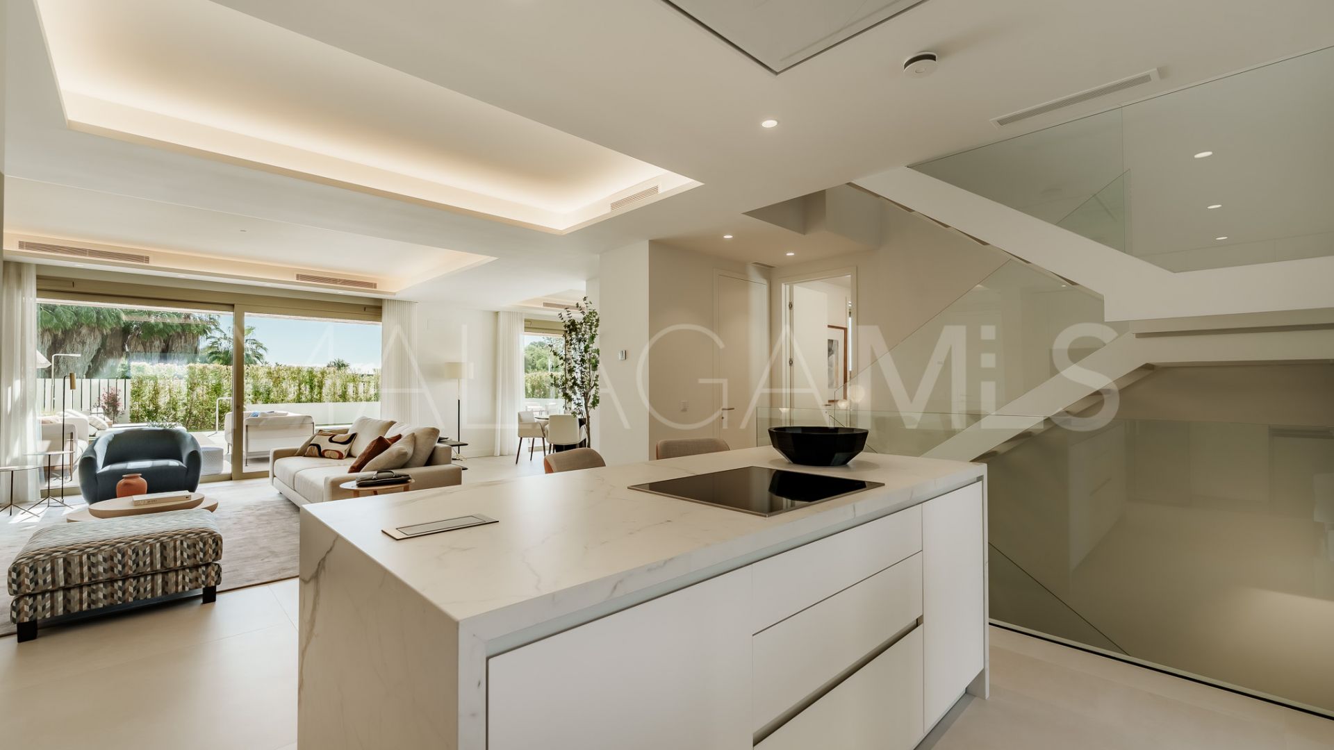 Triplex for sale in Benalús