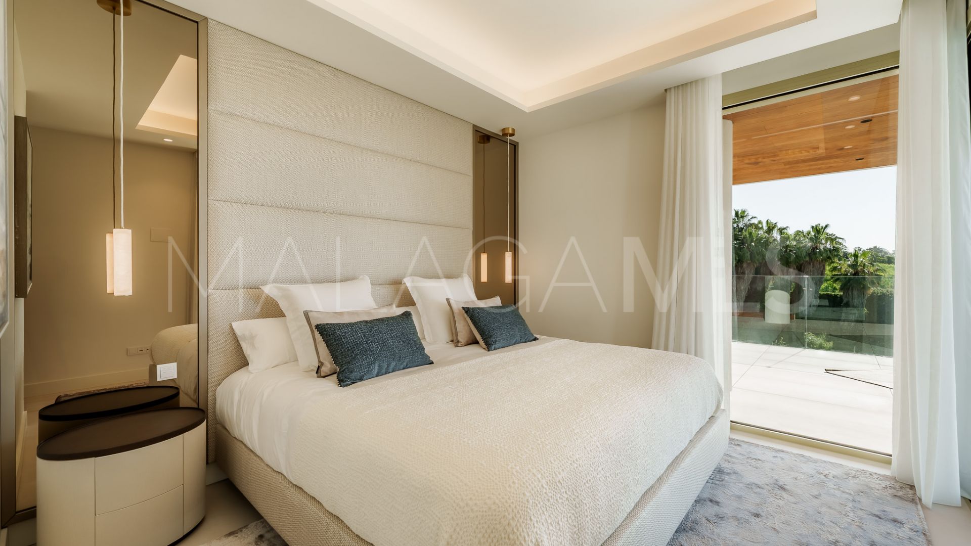 Triplex for sale in Benalús