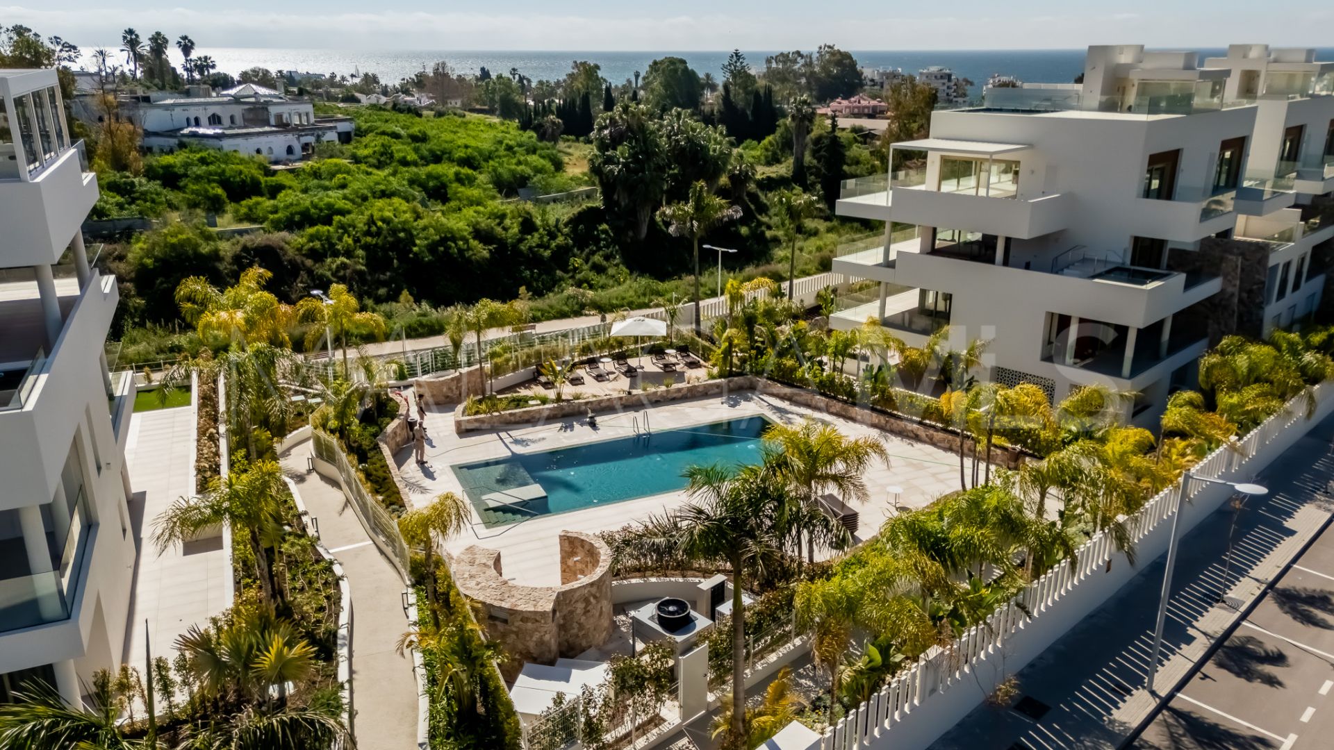 Triplex for sale in Benalús