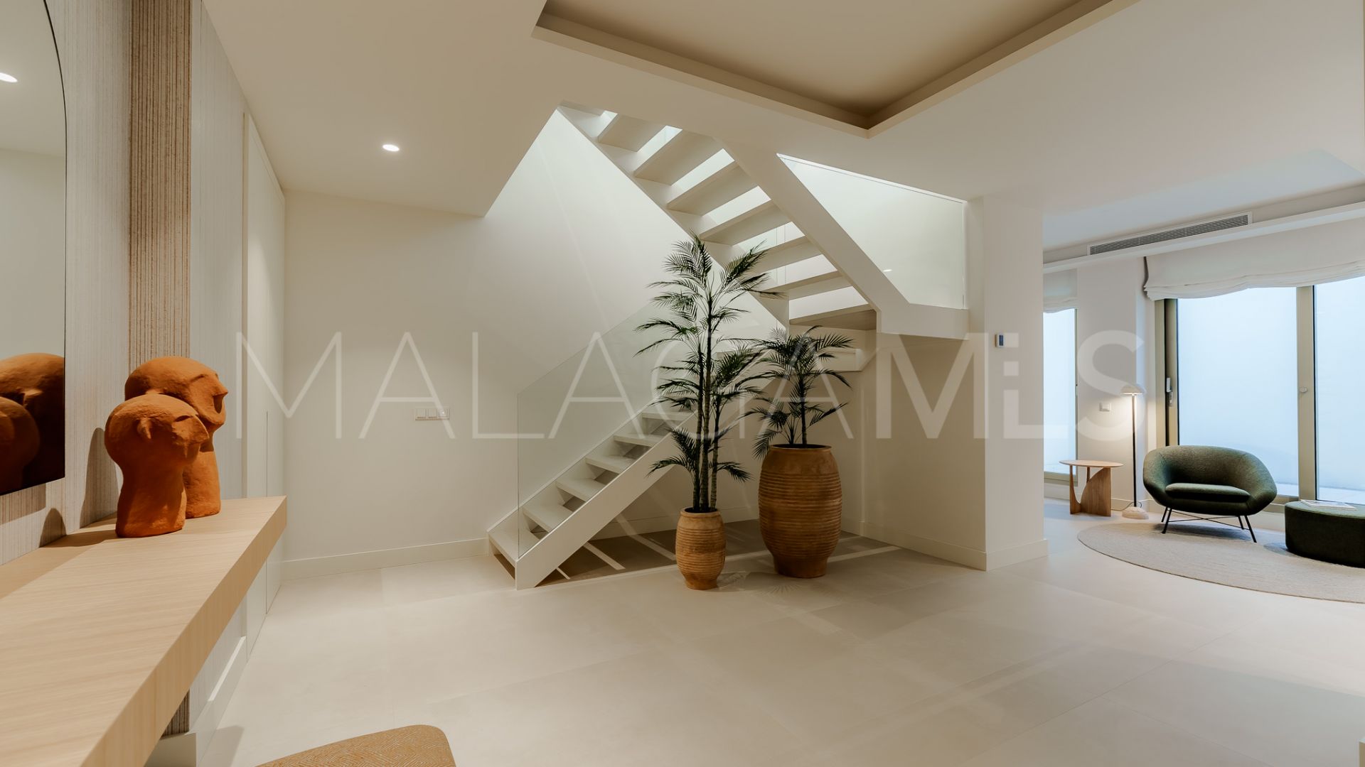 Triplex for sale in Benalús