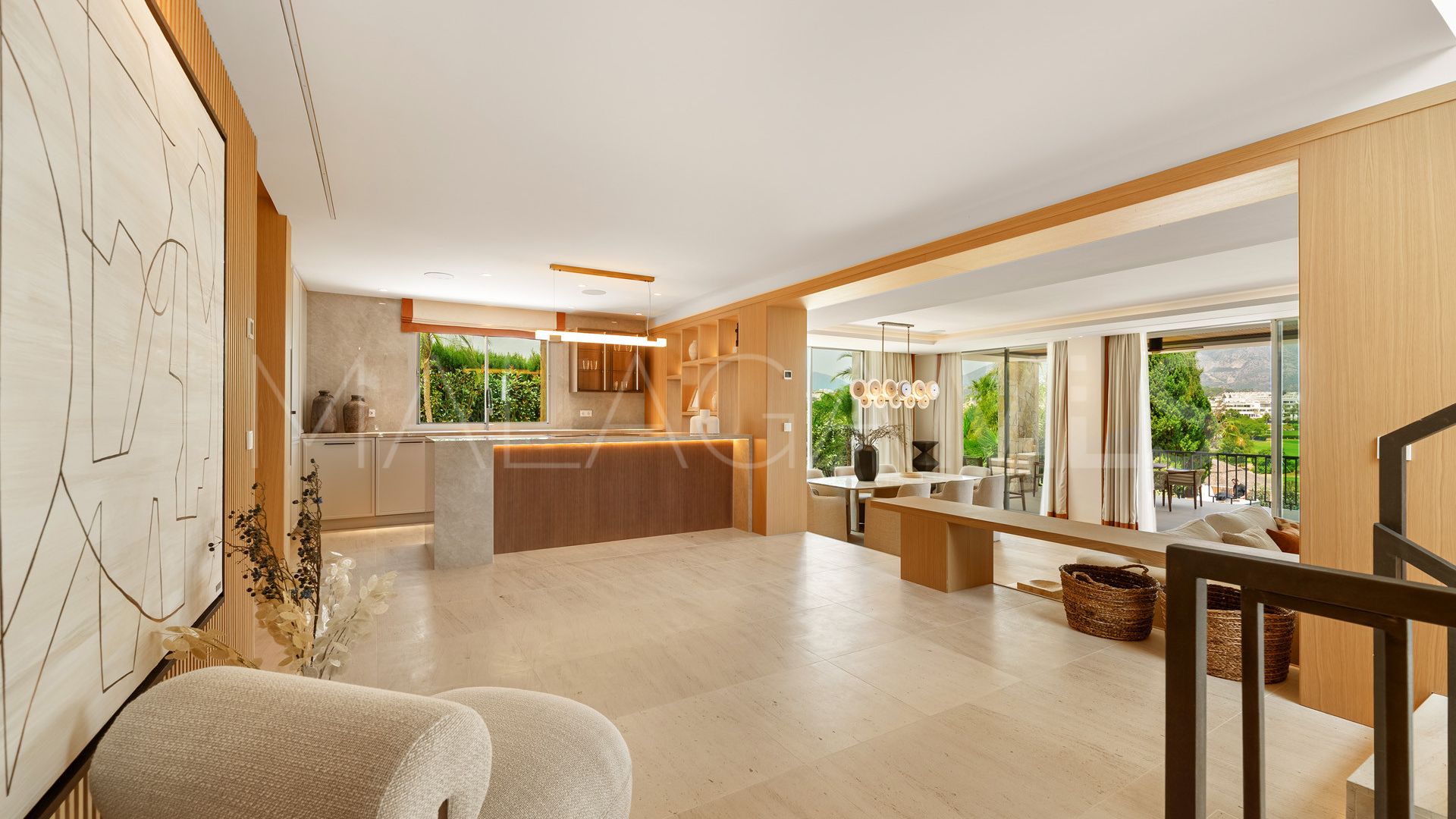 Villa for sale in Nueva Andalucia