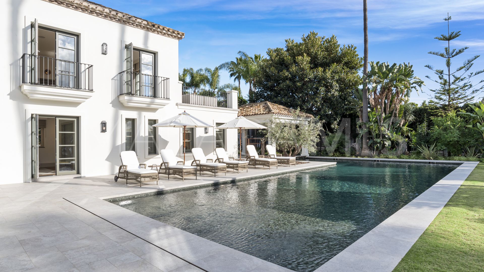 Villa in Nueva Andalucia for sale