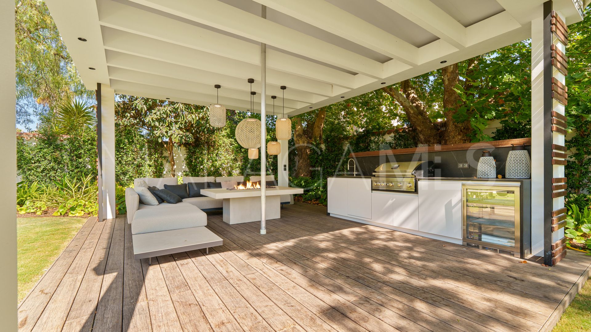 Villa for sale in Marbella - Puerto Banus