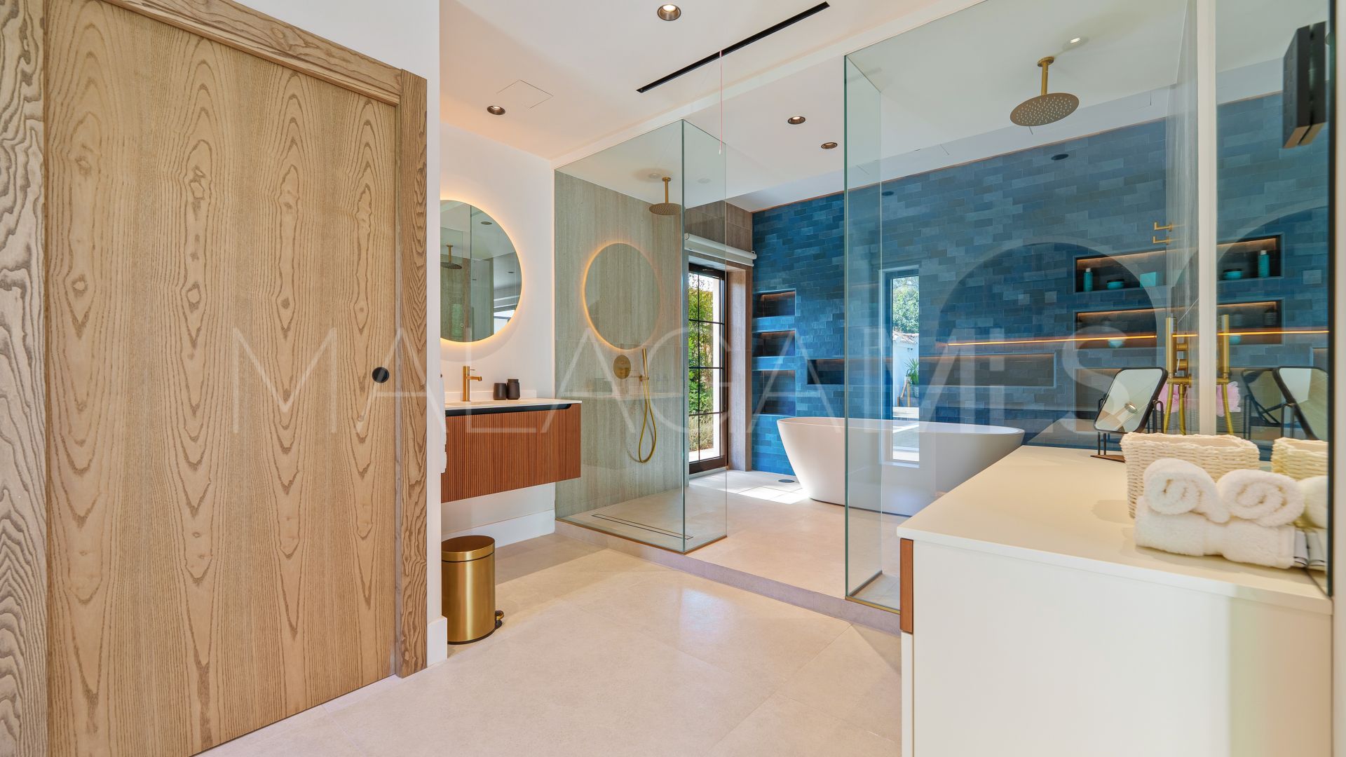 Villa for sale in Marbella - Puerto Banus