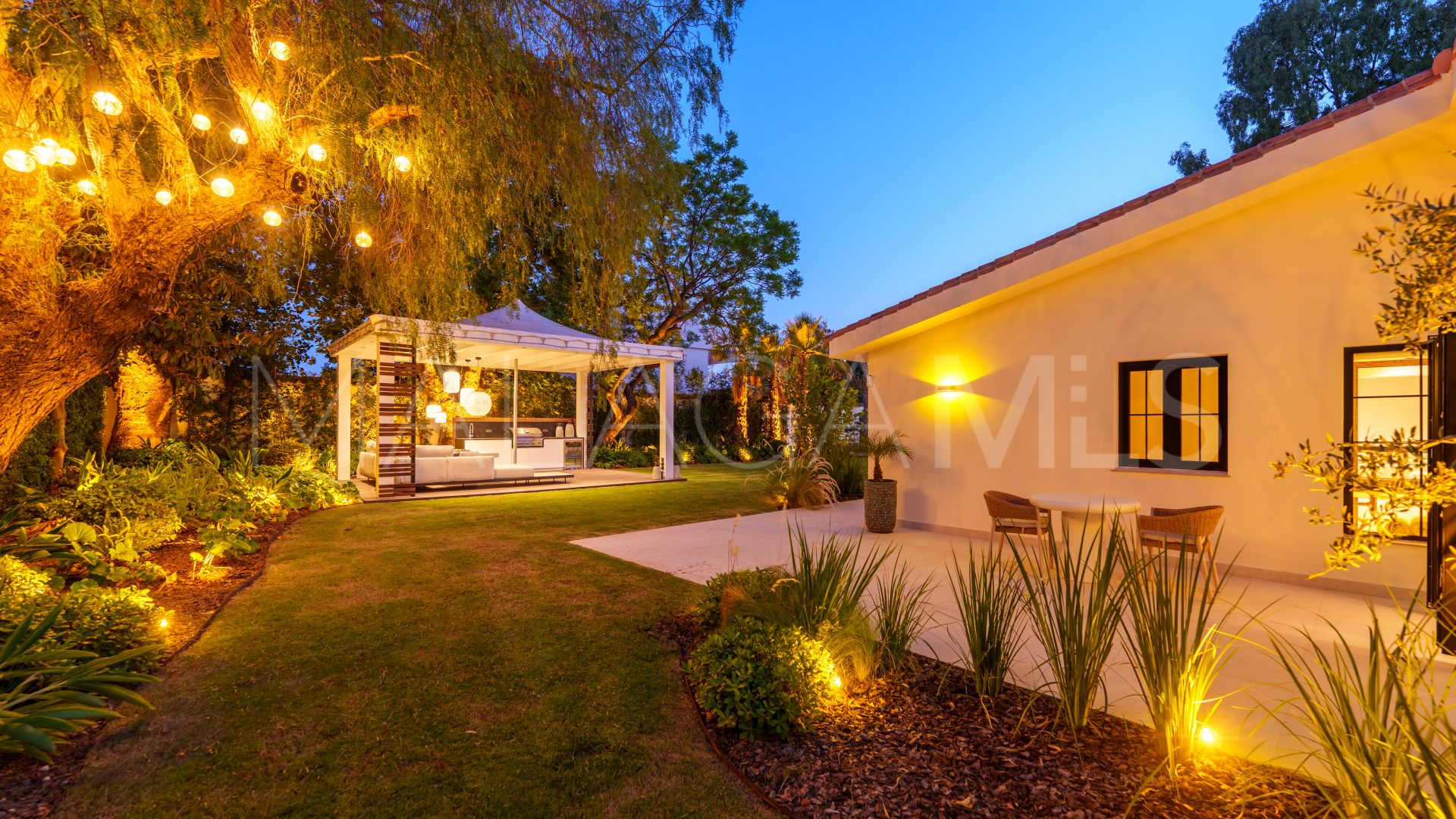 Villa for sale in Marbella - Puerto Banus