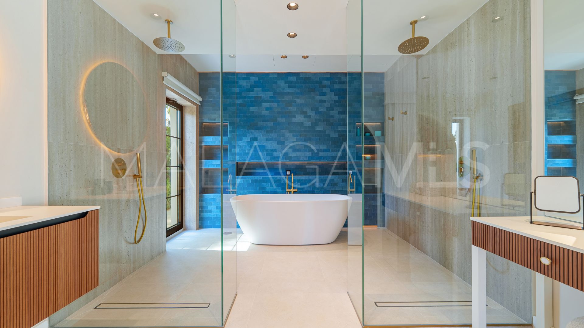 Villa for sale in Marbella - Puerto Banus