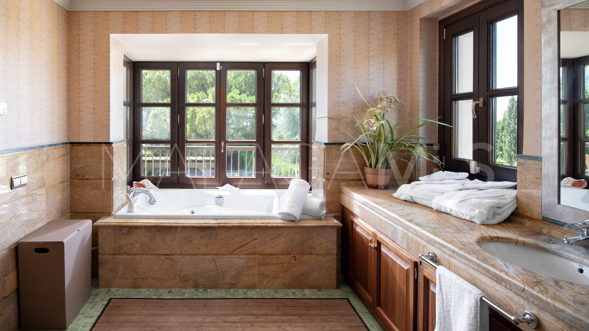 Villa for sale in Sierra Blanca