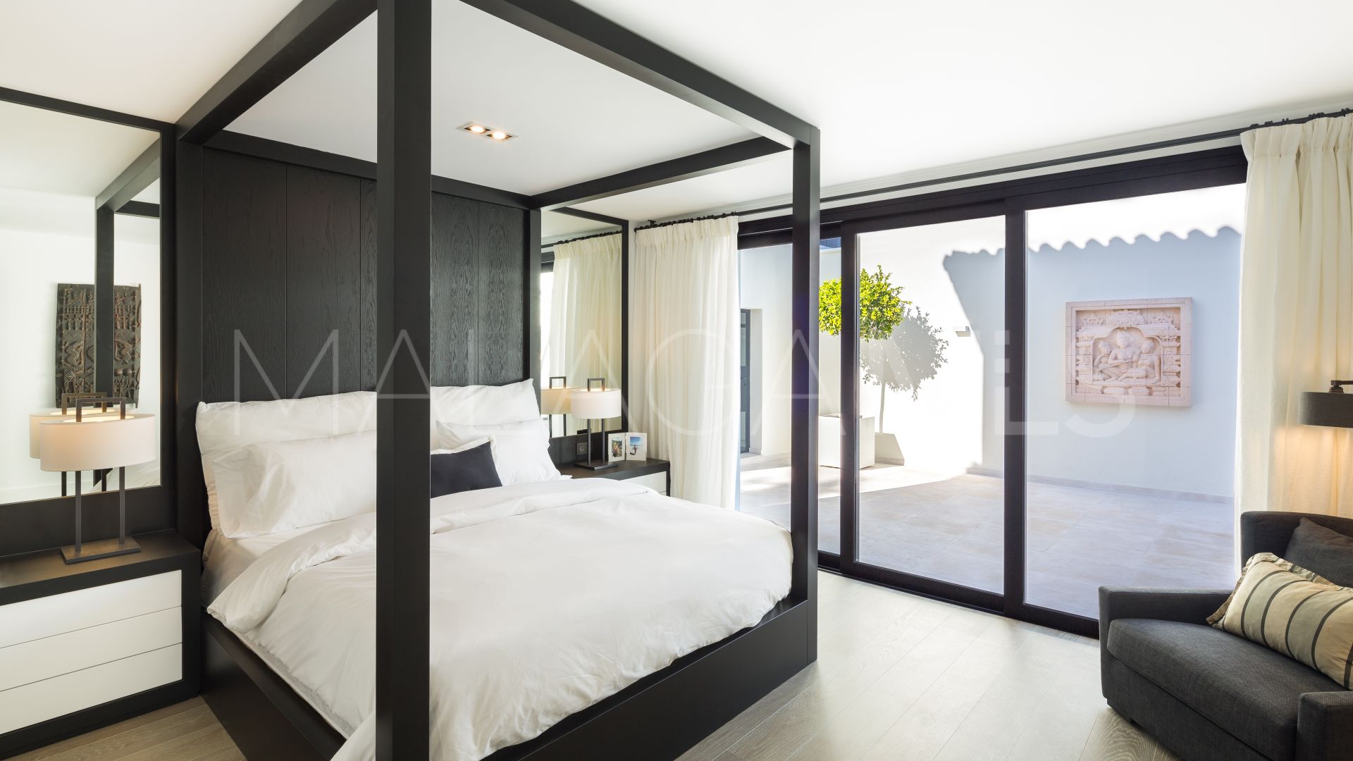 For sale Aloha 5 bedrooms villa