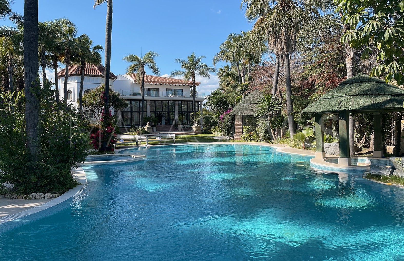 Villa a la venta with 10 bedrooms in Atalaya de Rio Verde