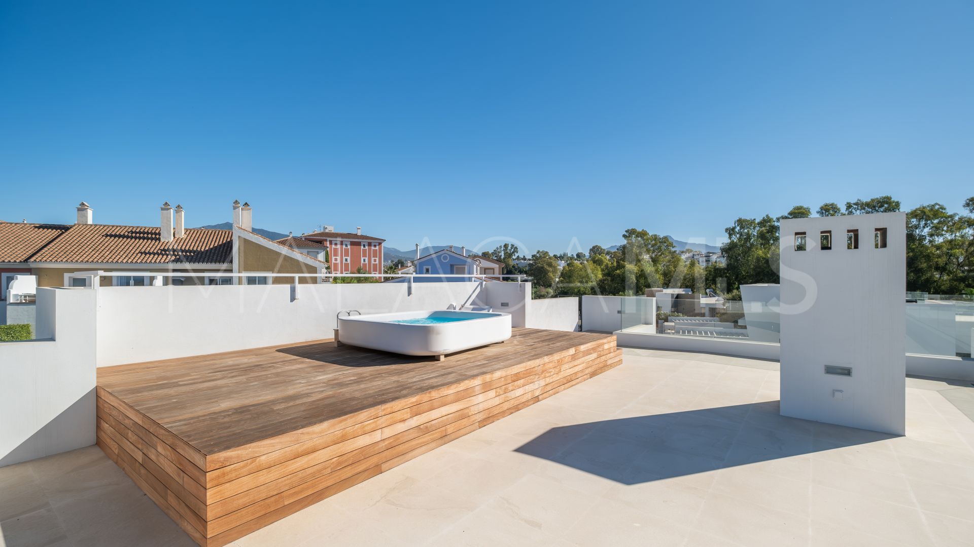 Villa for sale in El Paraiso