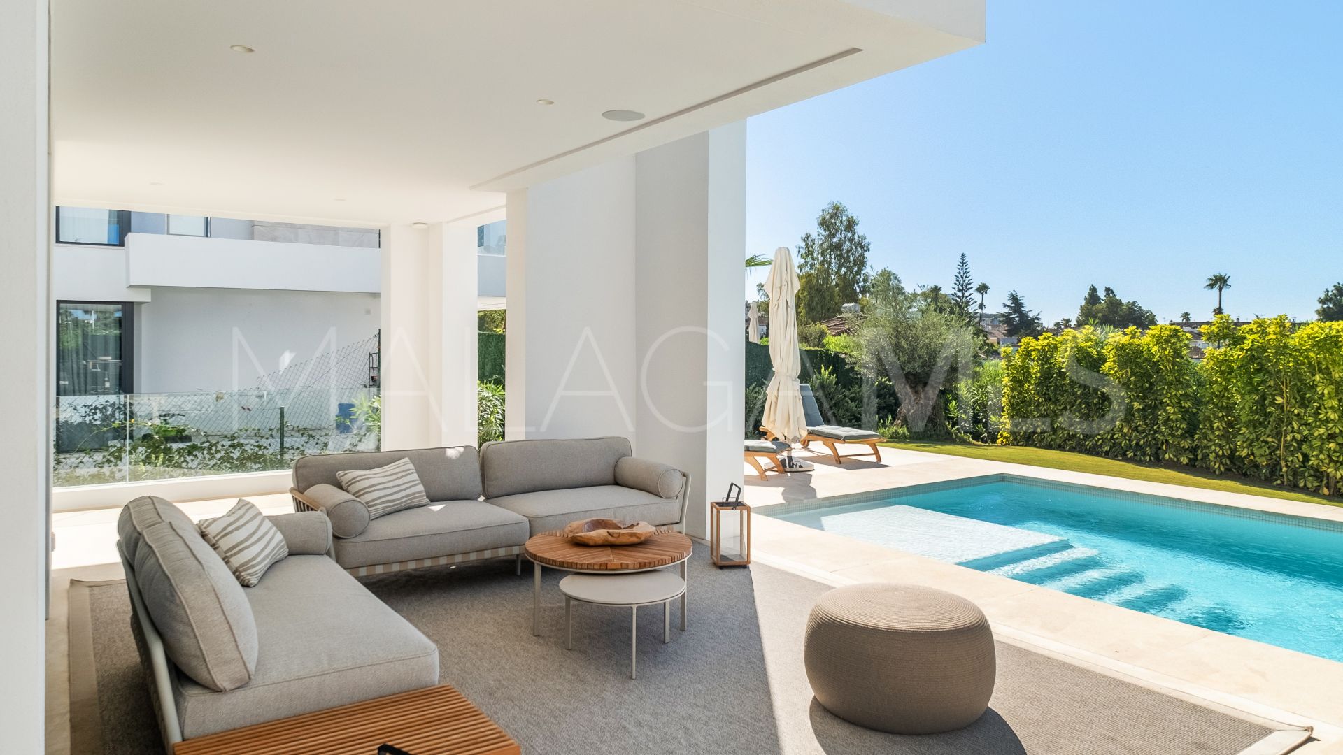 Villa for sale in El Paraiso