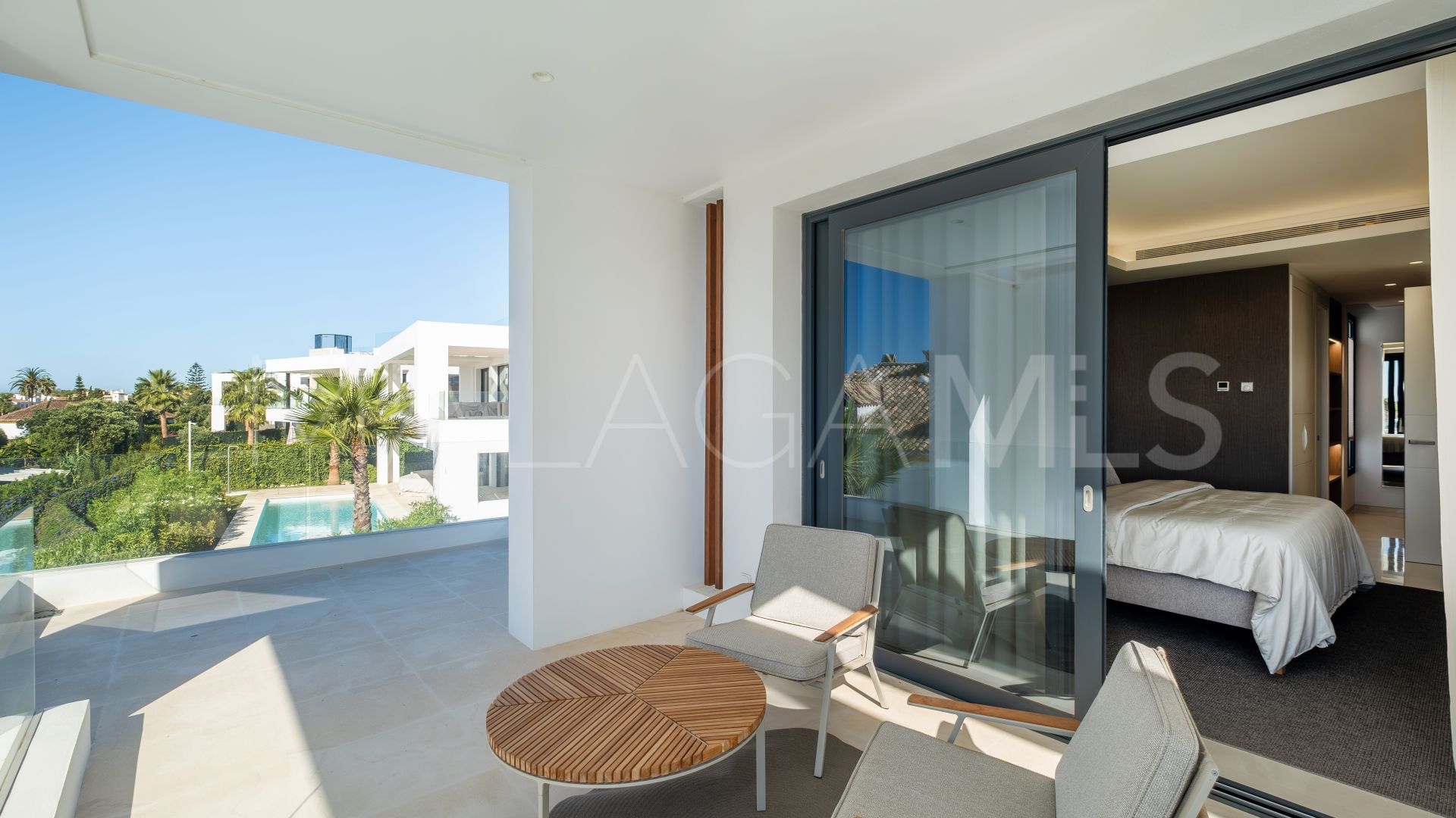 Villa for sale in El Paraiso