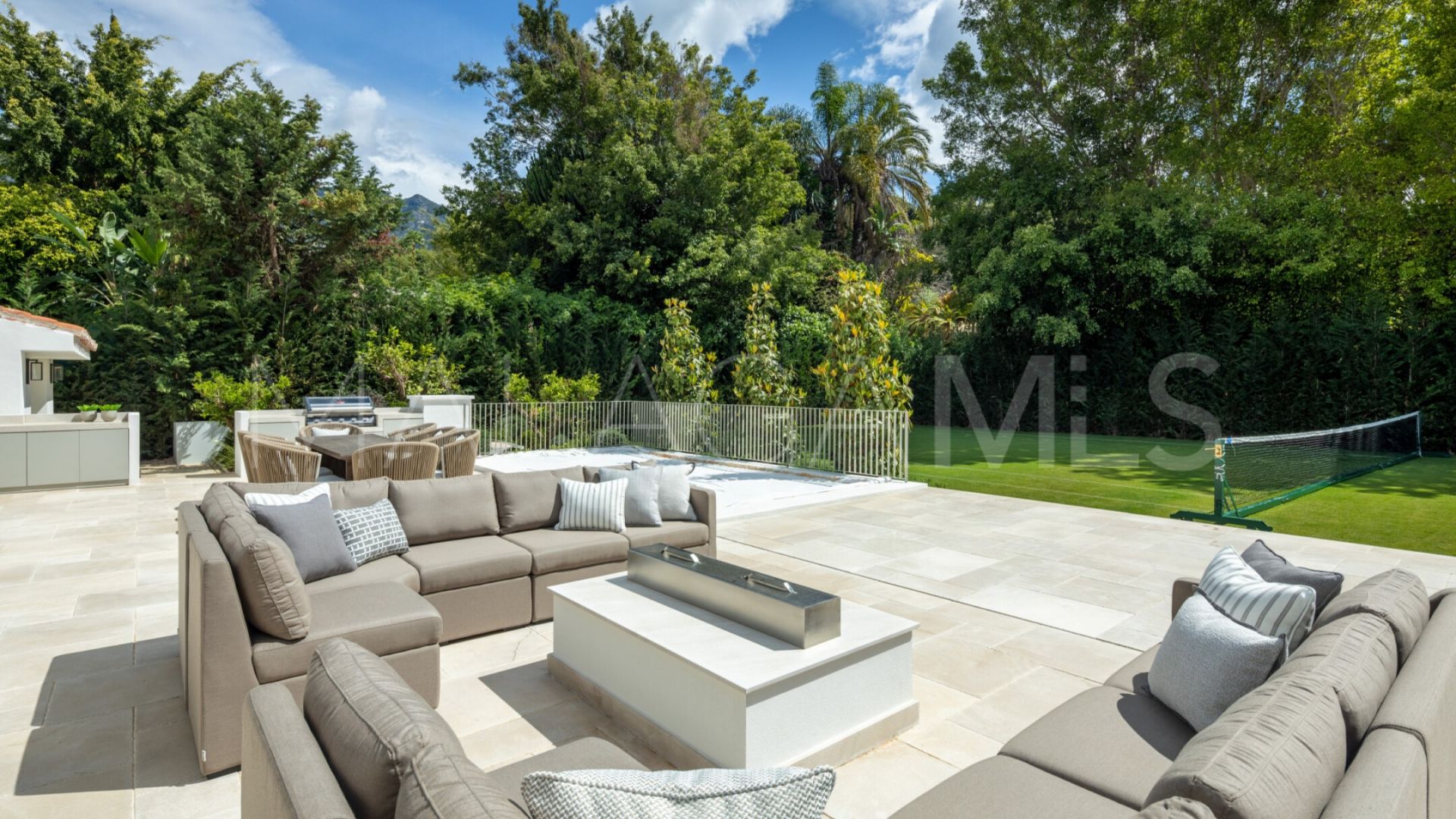 Villa for sale in Rocio de Nagüeles
