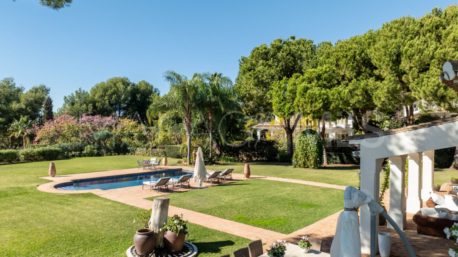 Villa in Altos Reales for sale