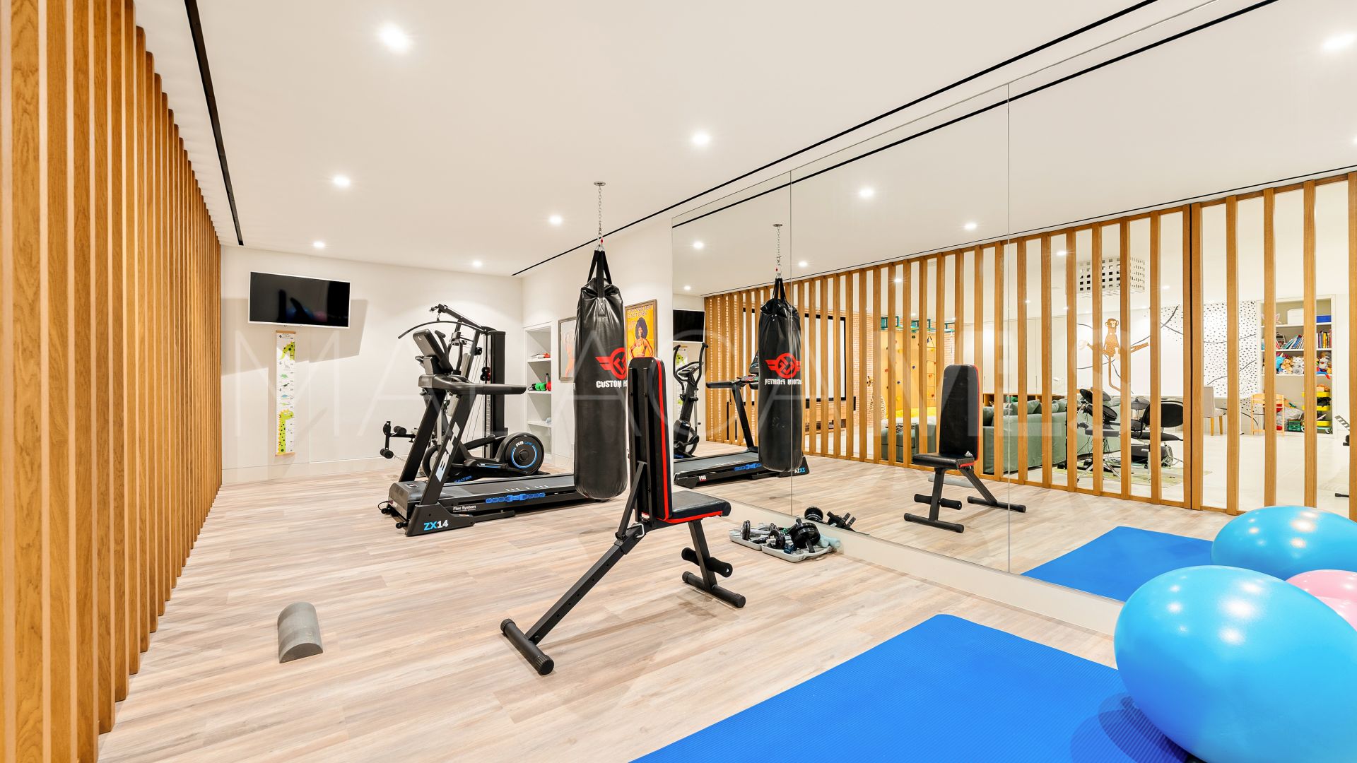 Villa with 6 bedrooms for sale in Guadalmina Alta