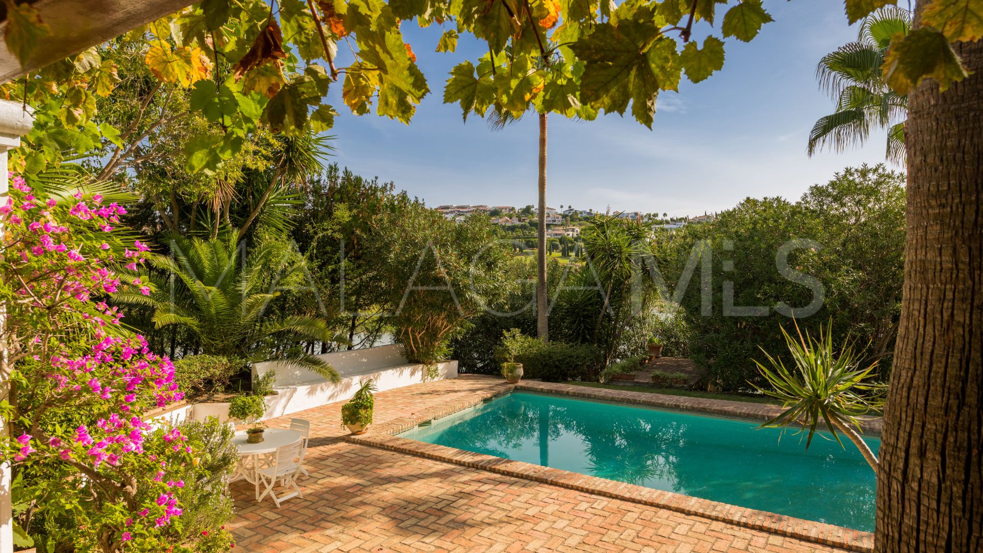 For sale 6 bedrooms villa in Benahavis
