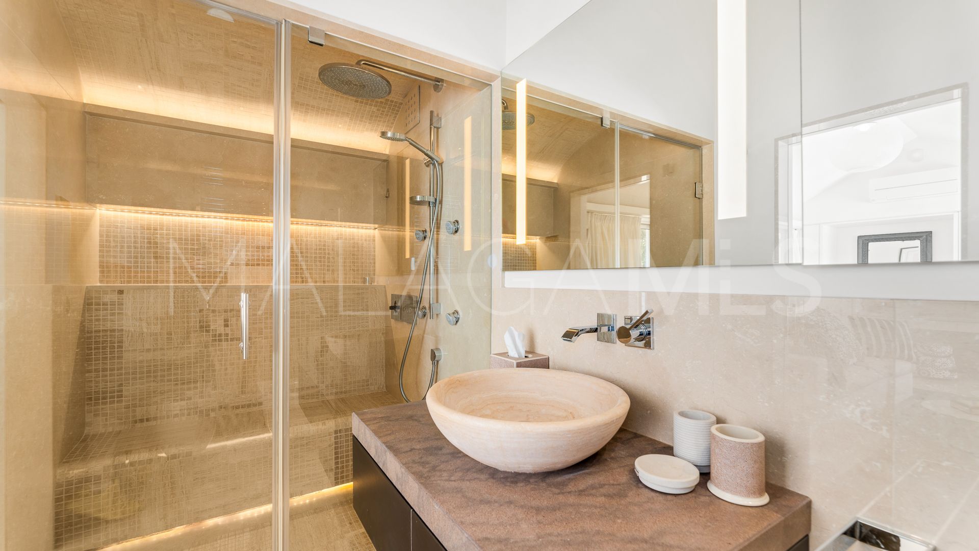 Villa for sale in Sierra Blanca